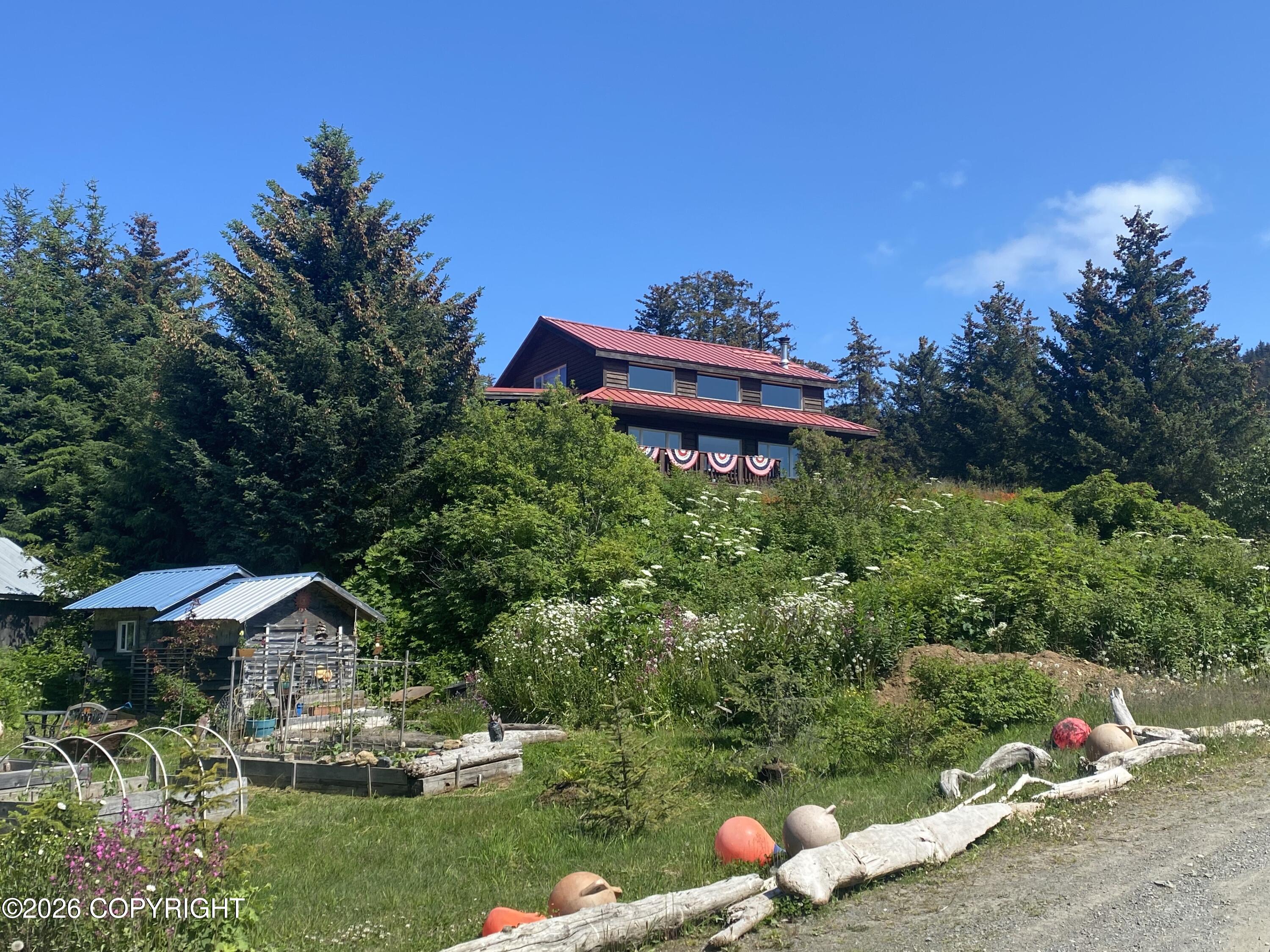 261 Shoreline Drive Property Photo 2
