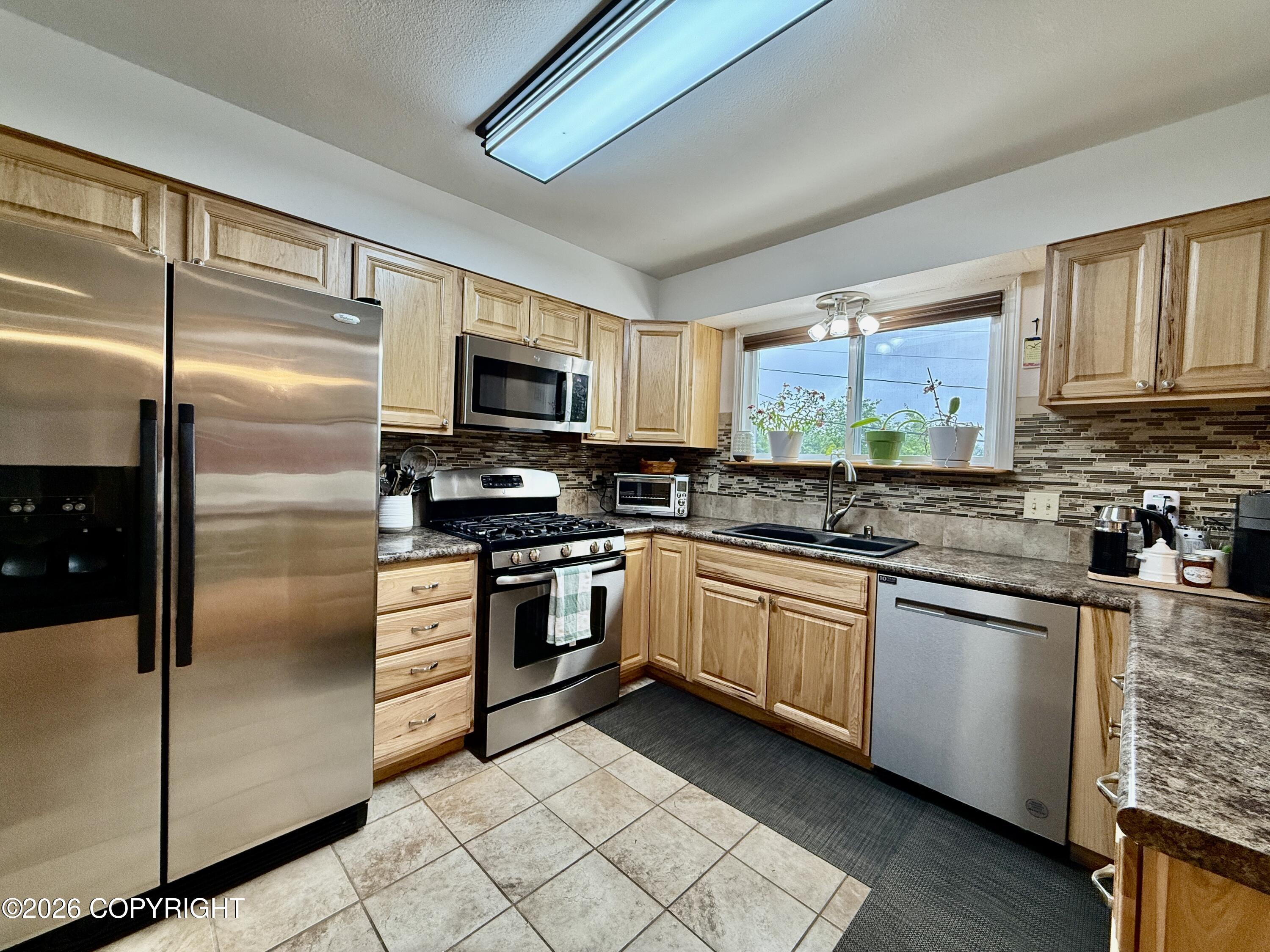 1612 Cara Loop Property Photo 2
