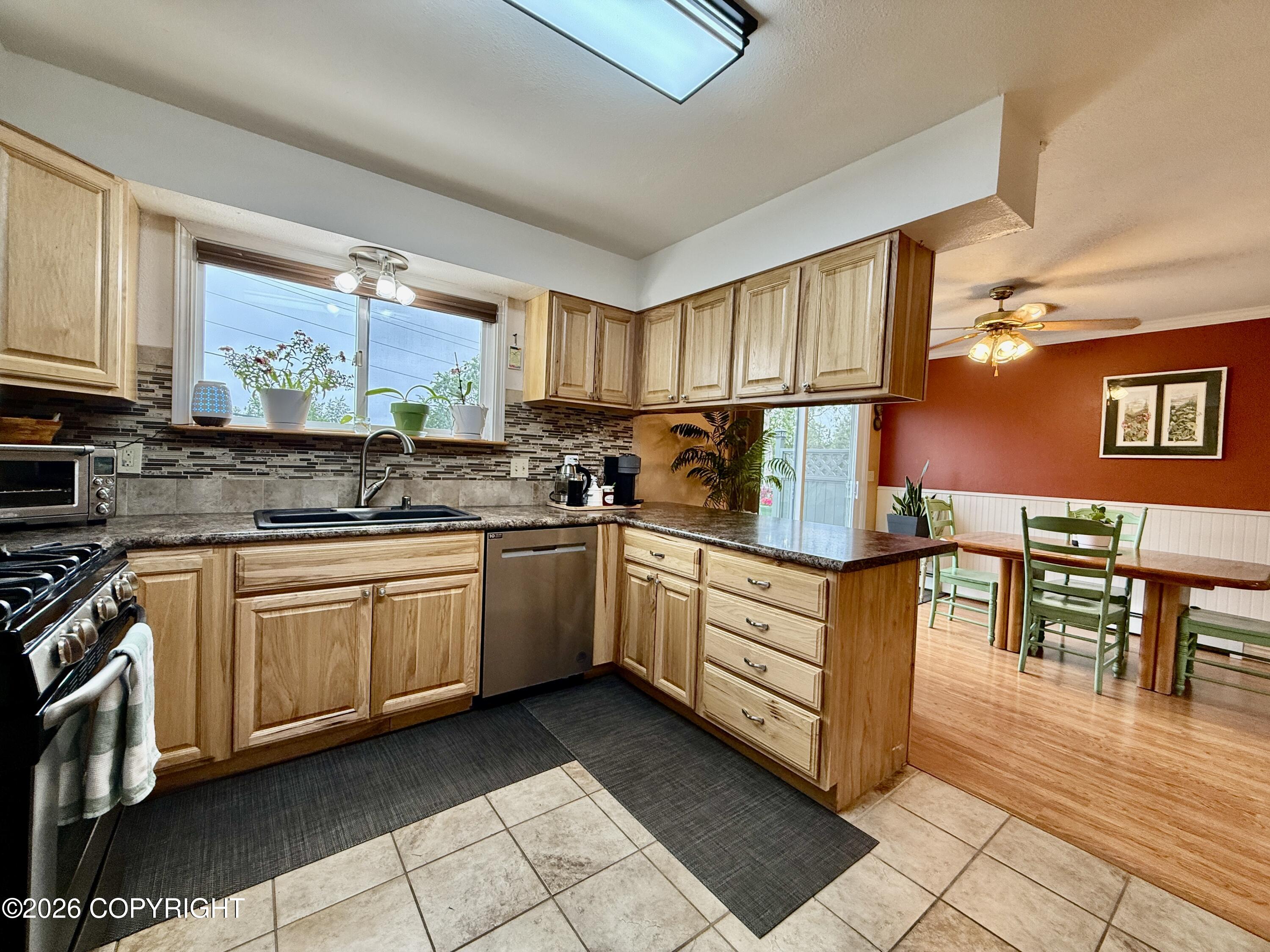 1612 Cara Loop Property Photo 3