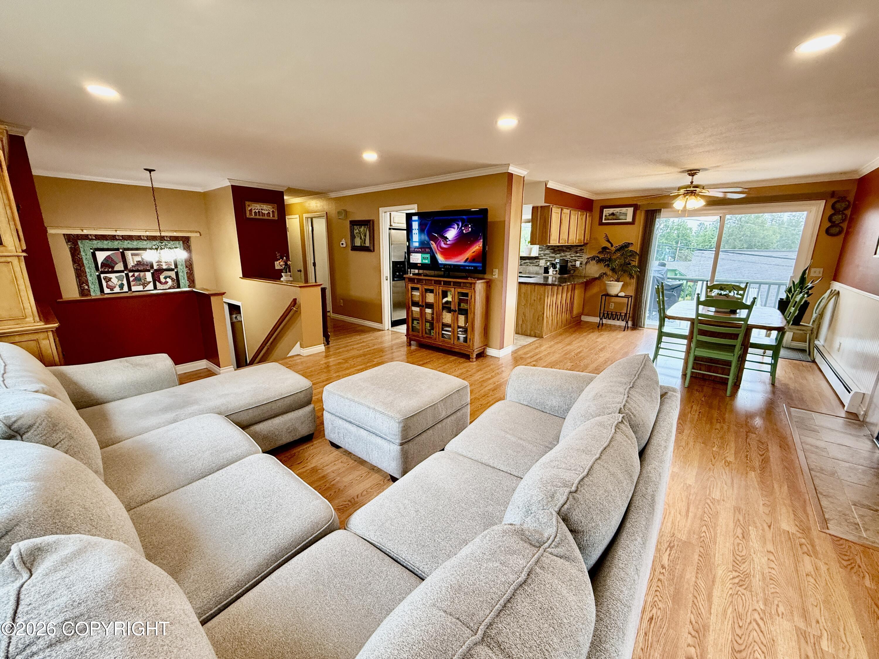1612 Cara Loop Property Photo 6