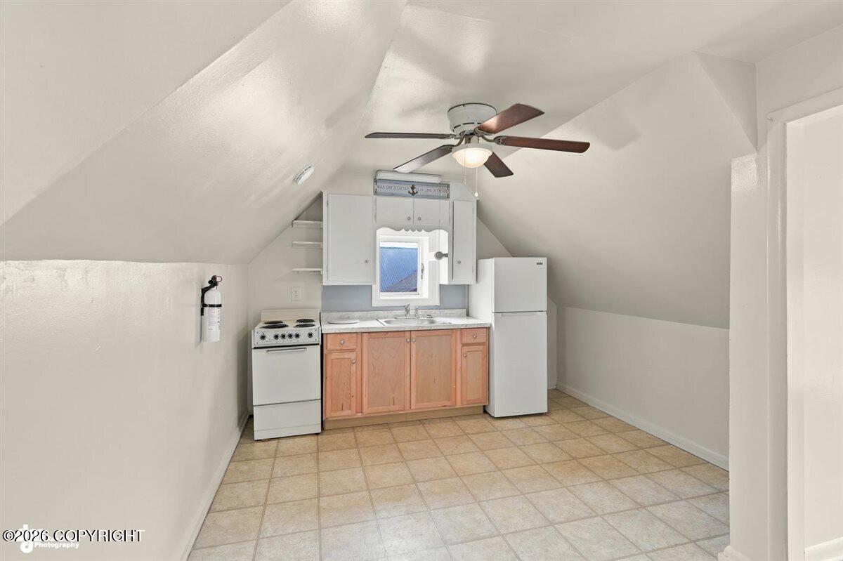 1034 S Cobb Street Property Photo 5