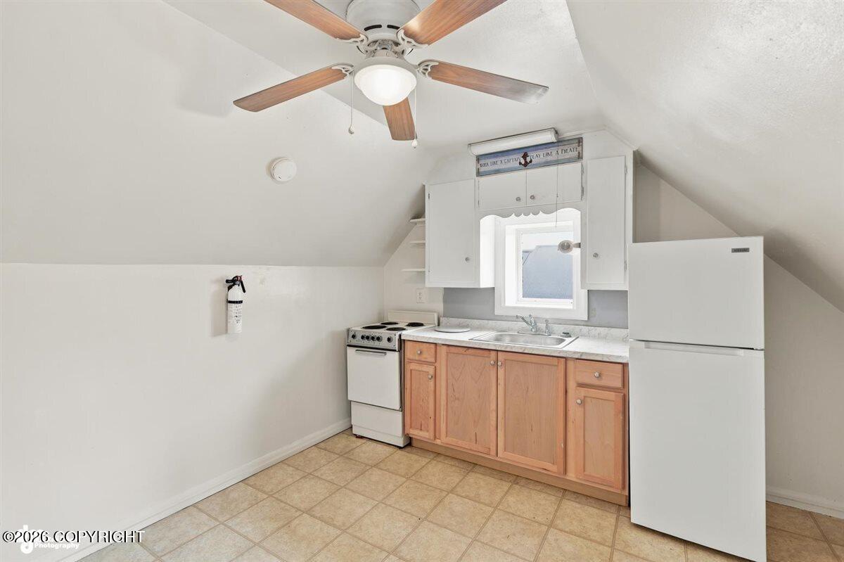 1034 S Cobb Street Property Photo 6