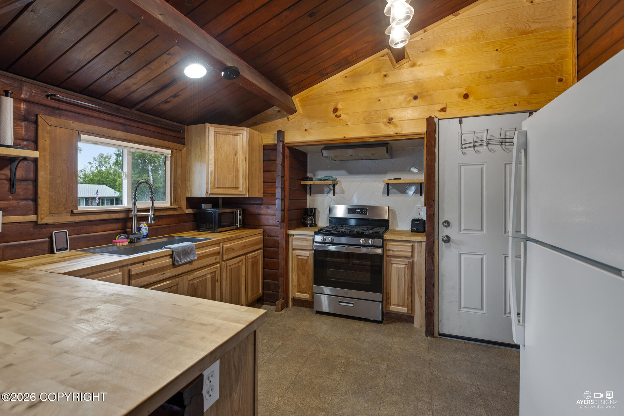 403 Birch Street Property Photo 7