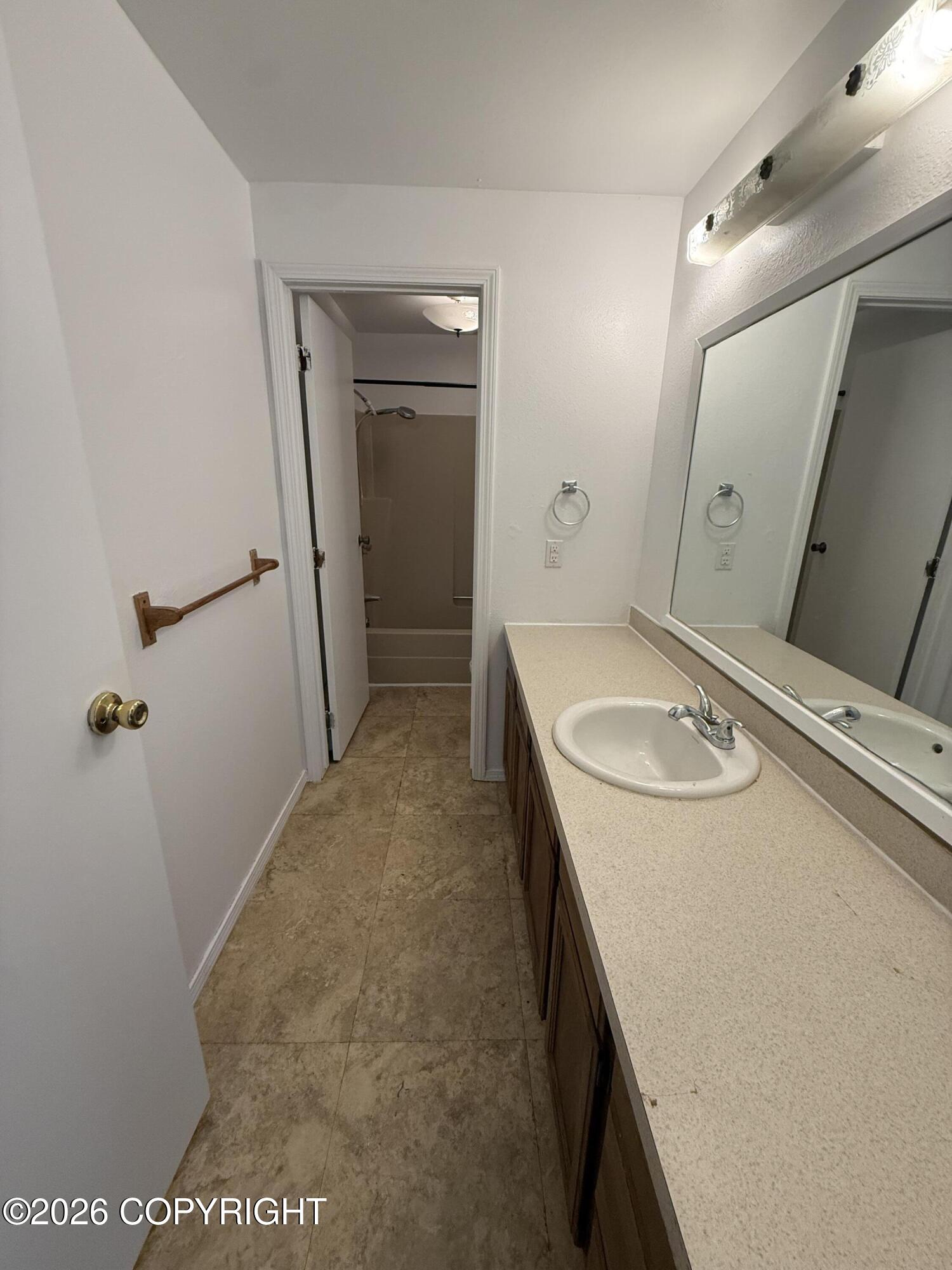 1272 E 5th Street Property Photo 7