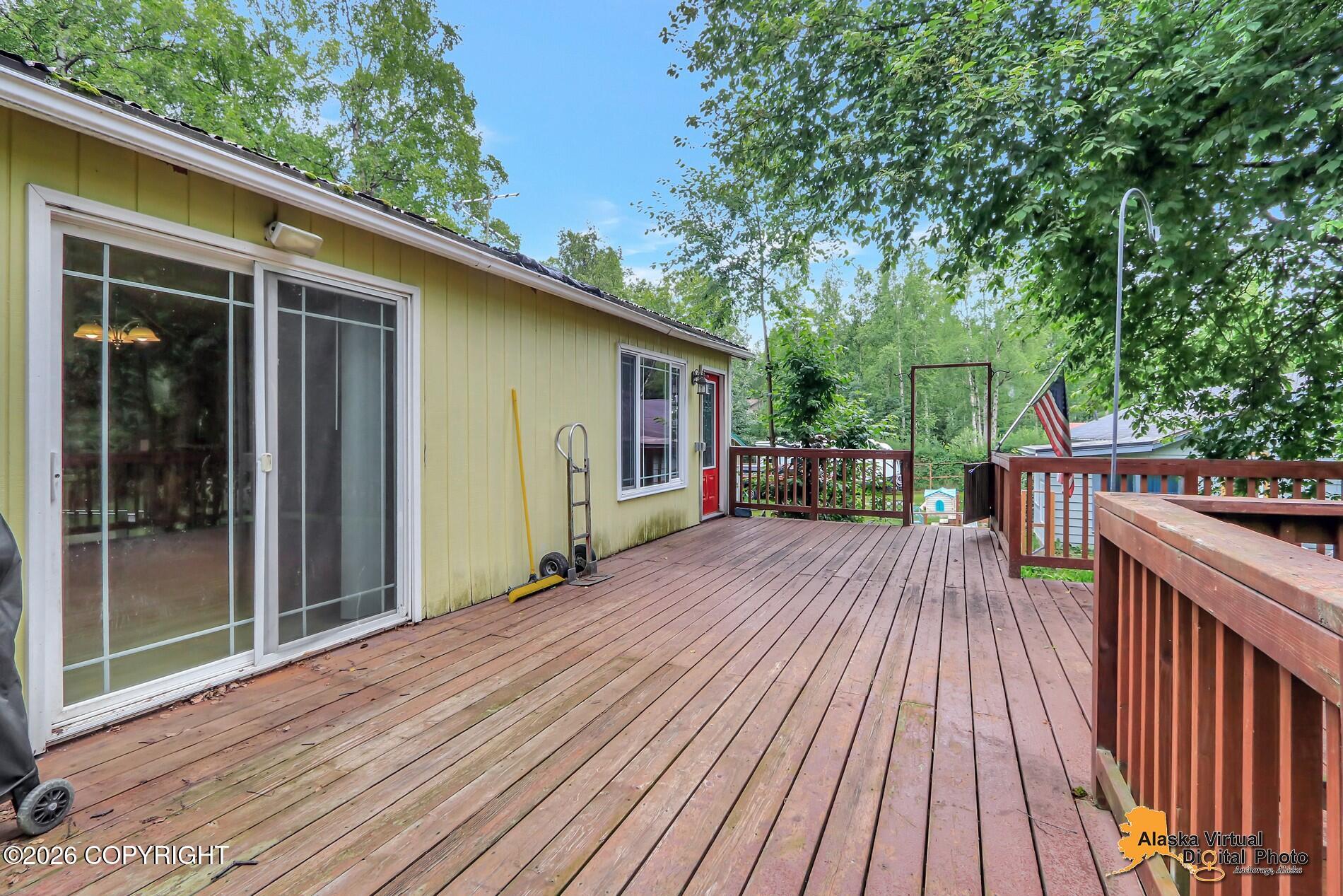 10306 Lee Street Property Photo 3
