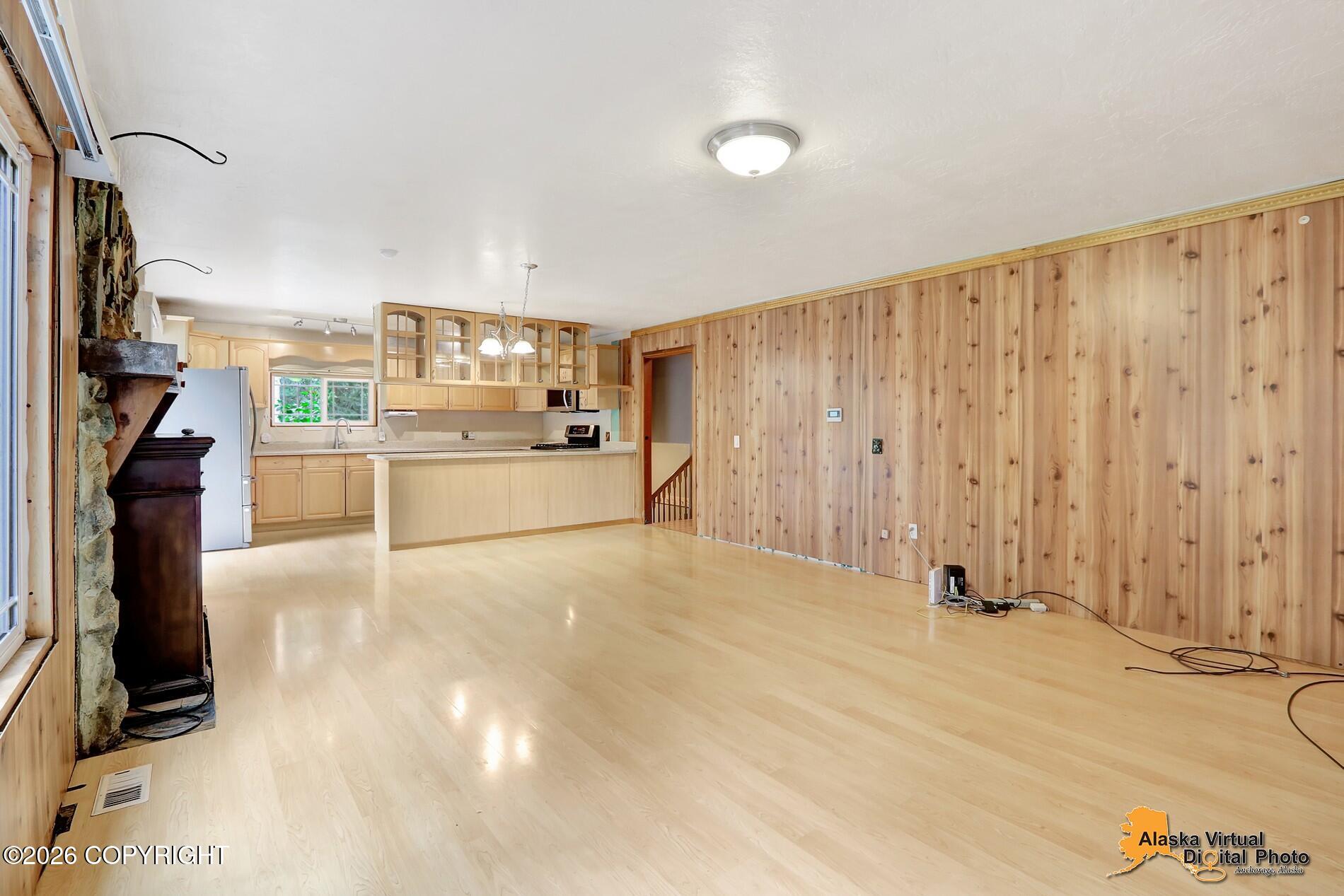 10306 Lee Street Property Photo 6