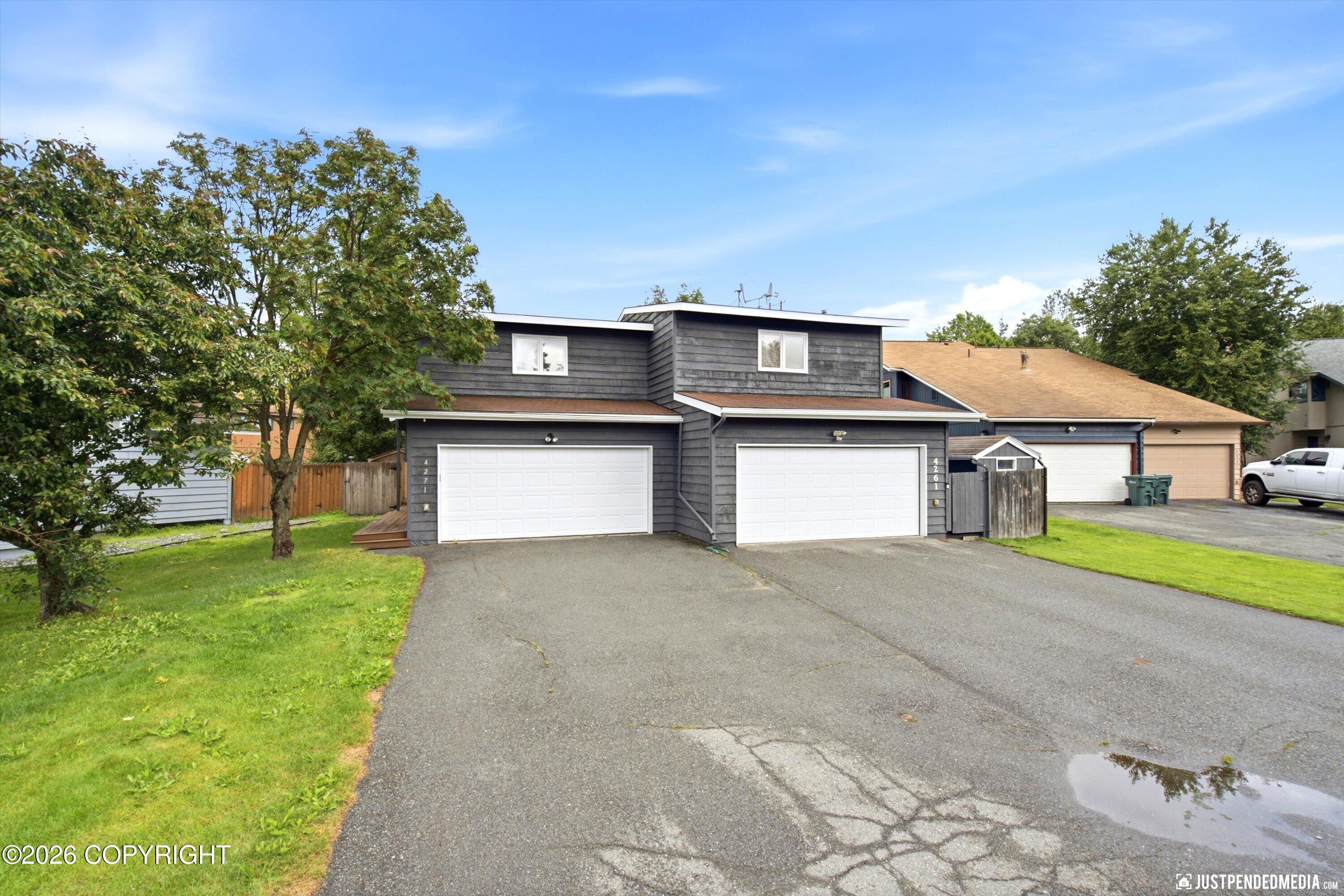 4271 Bridle Circle Property Photo 1