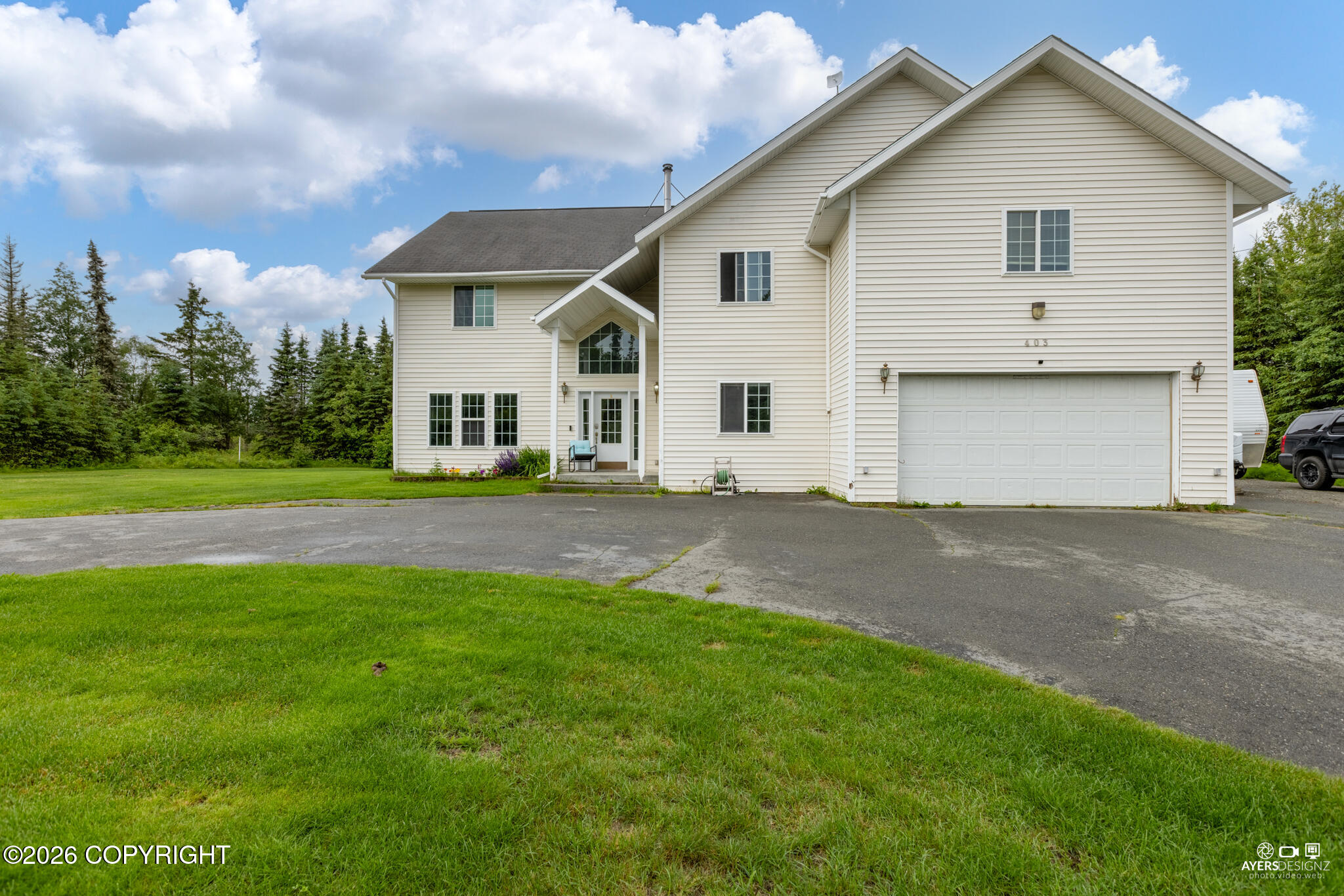403 Highbush Lane Property Photo 4