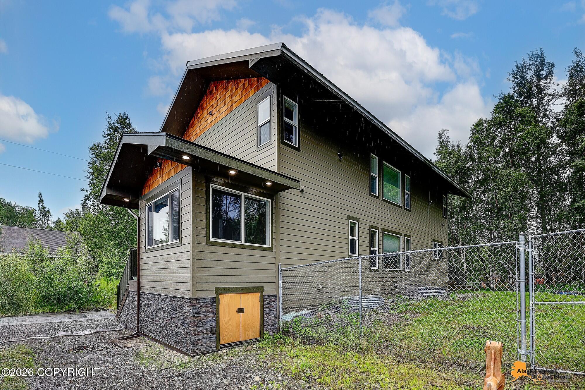 865 W Wilder Avenue Property Photo 3