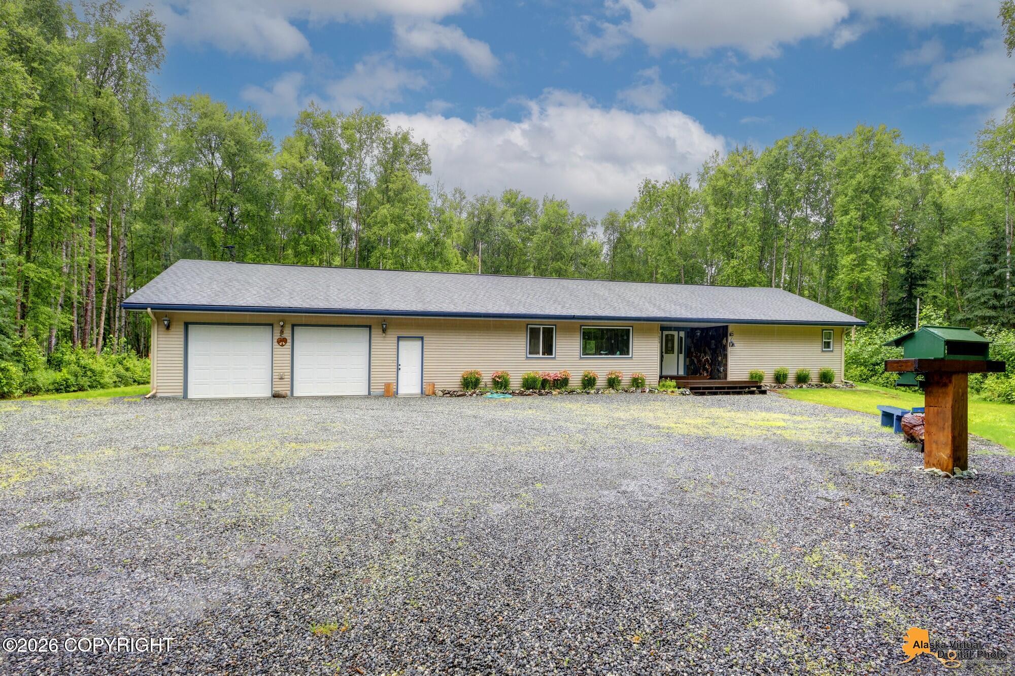 3609 N One Horse Lane Property Photo 1