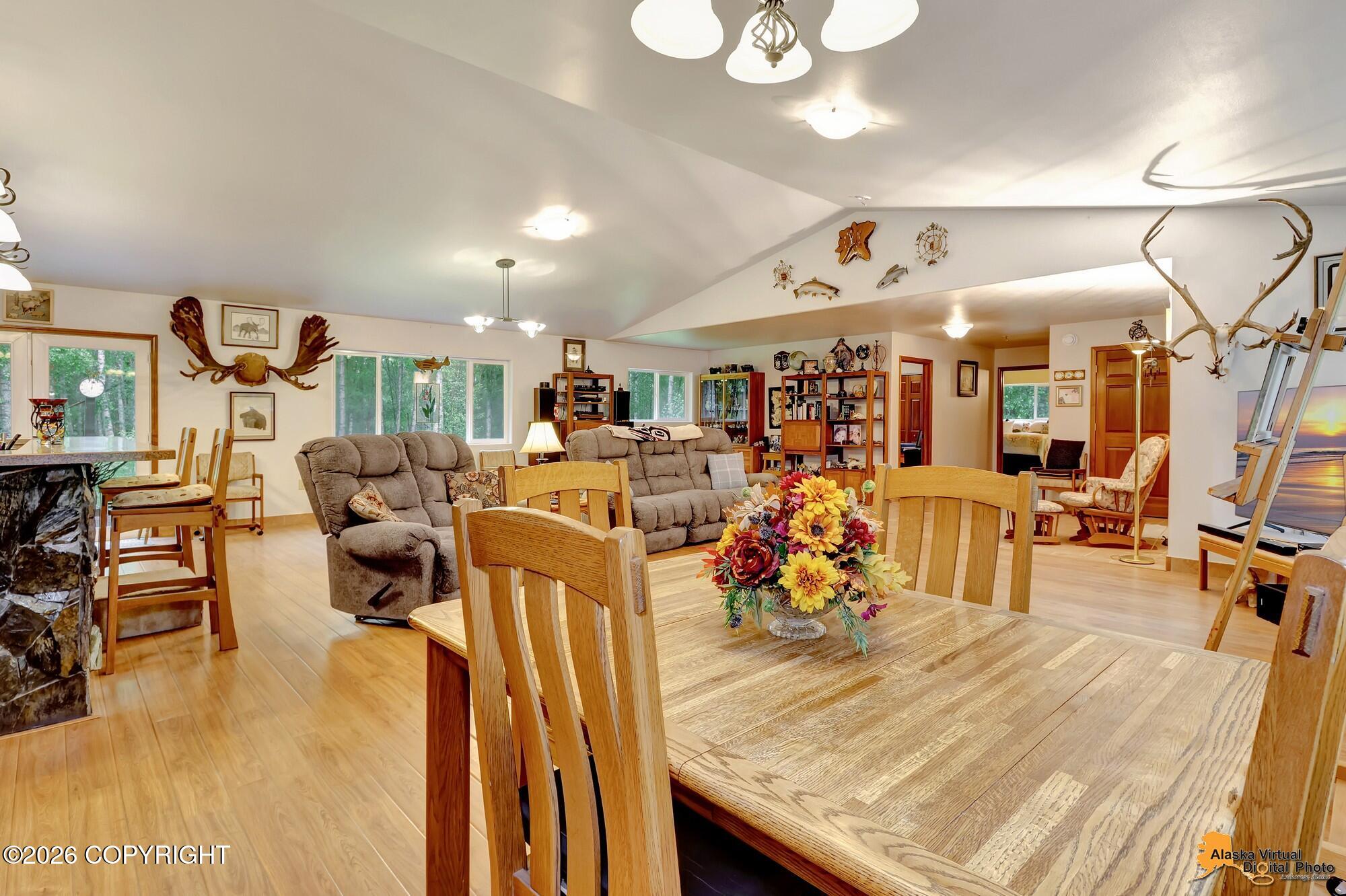 3609 N One Horse Lane Property Photo 9