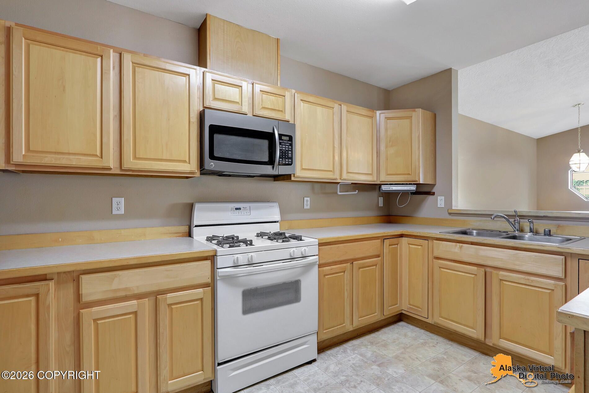 12590 Old Glenn Highway #c Property Photo 10