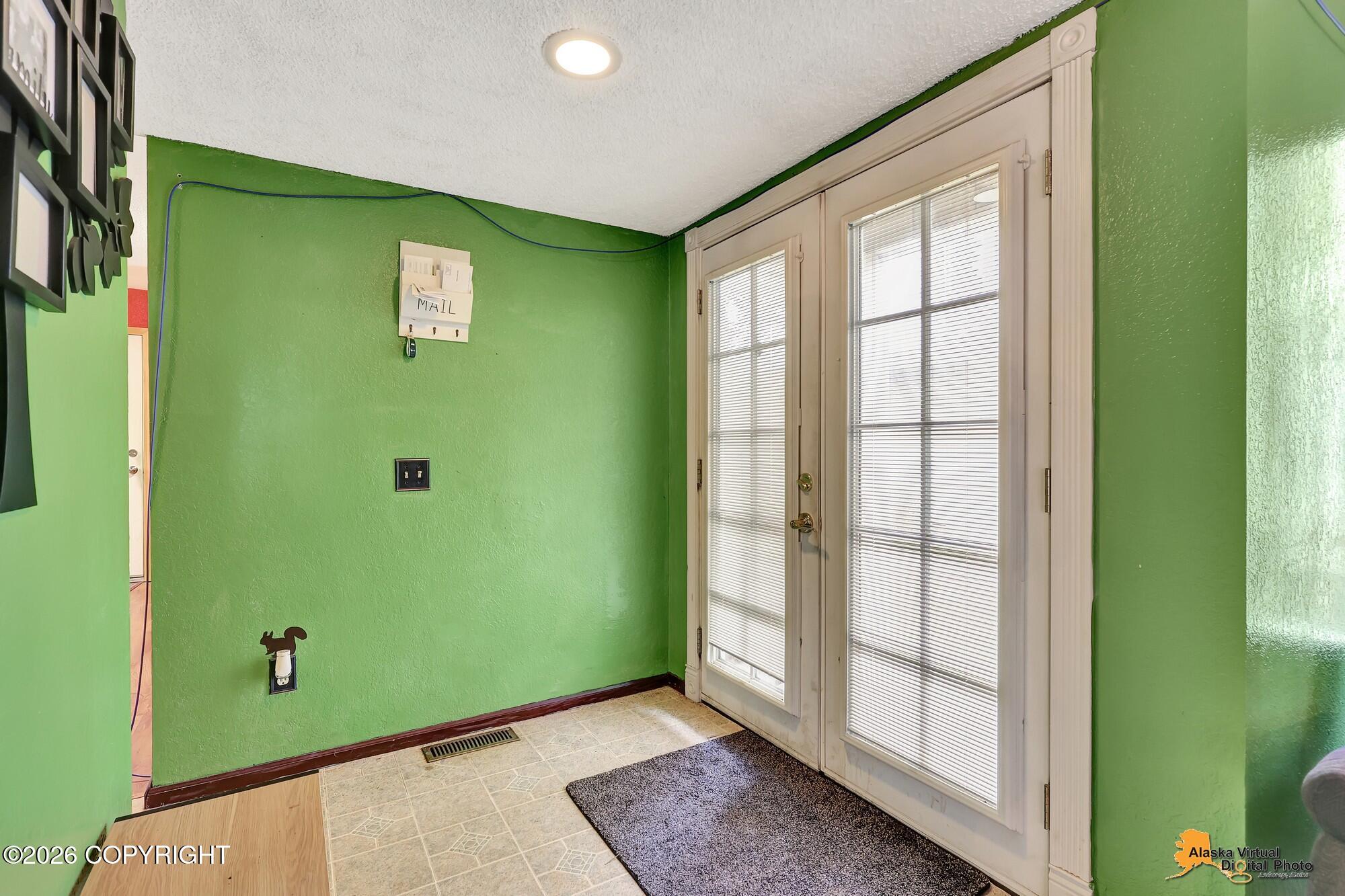 3615 Alamosa Drive Property Photo 4