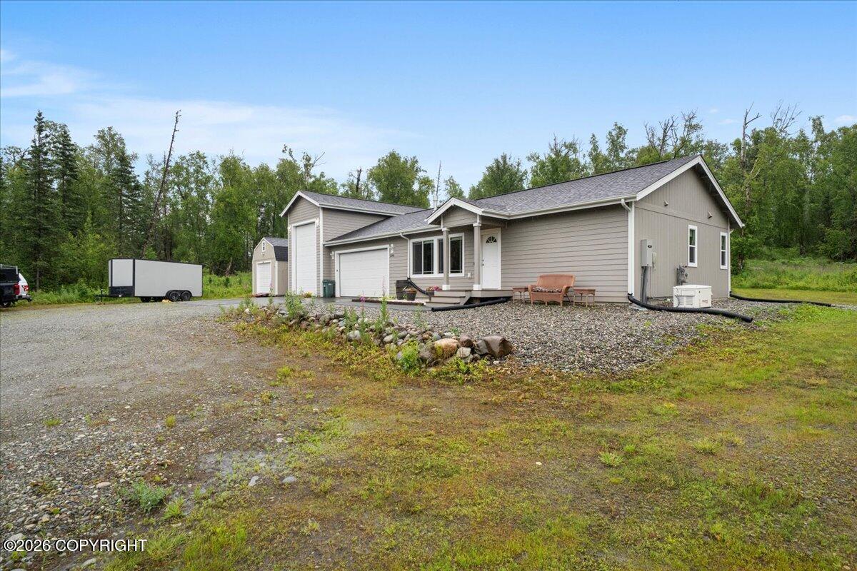 2266 E Sage Road Property Photo 3