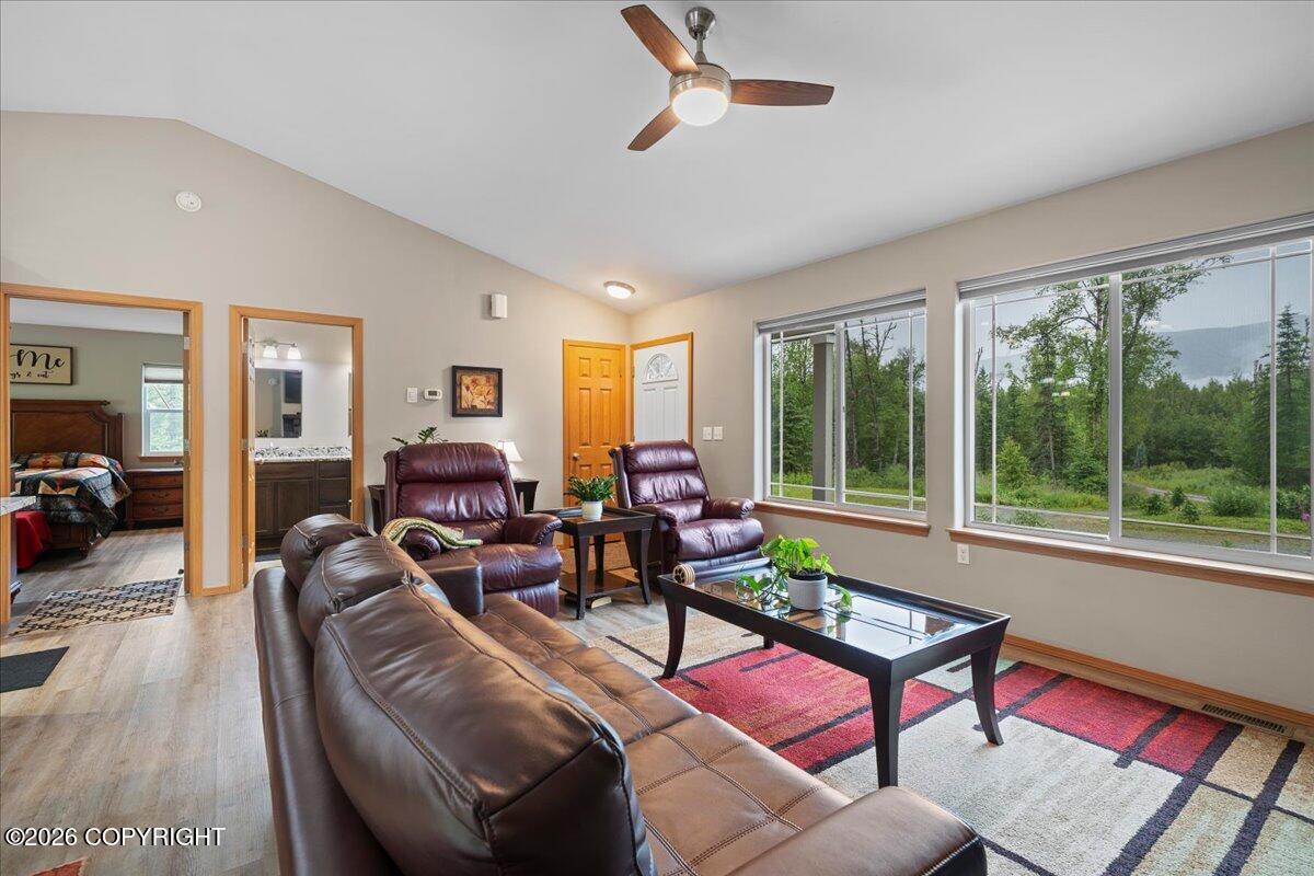 2266 E Sage Road Property Photo 7