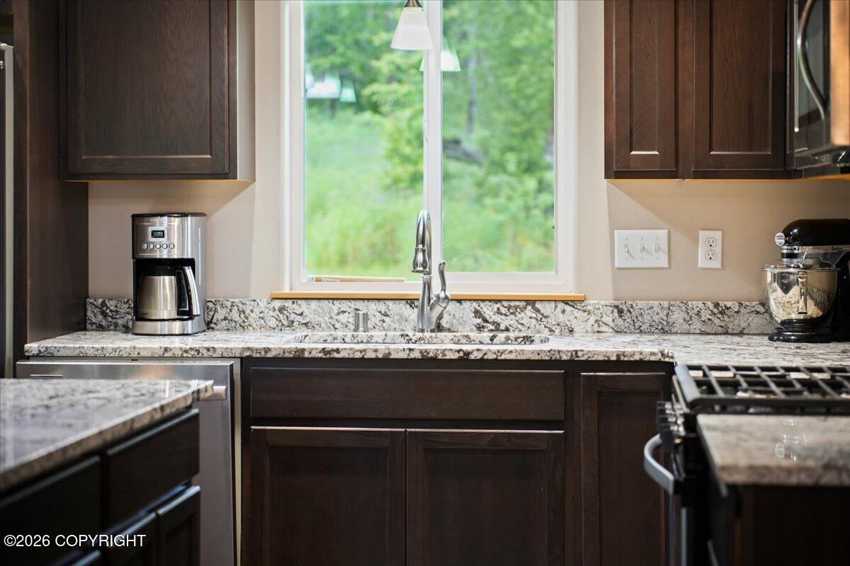 2266 E Sage Road Property Photo 18