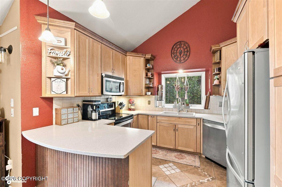 19027 Sarichef Loop Property Photo 10