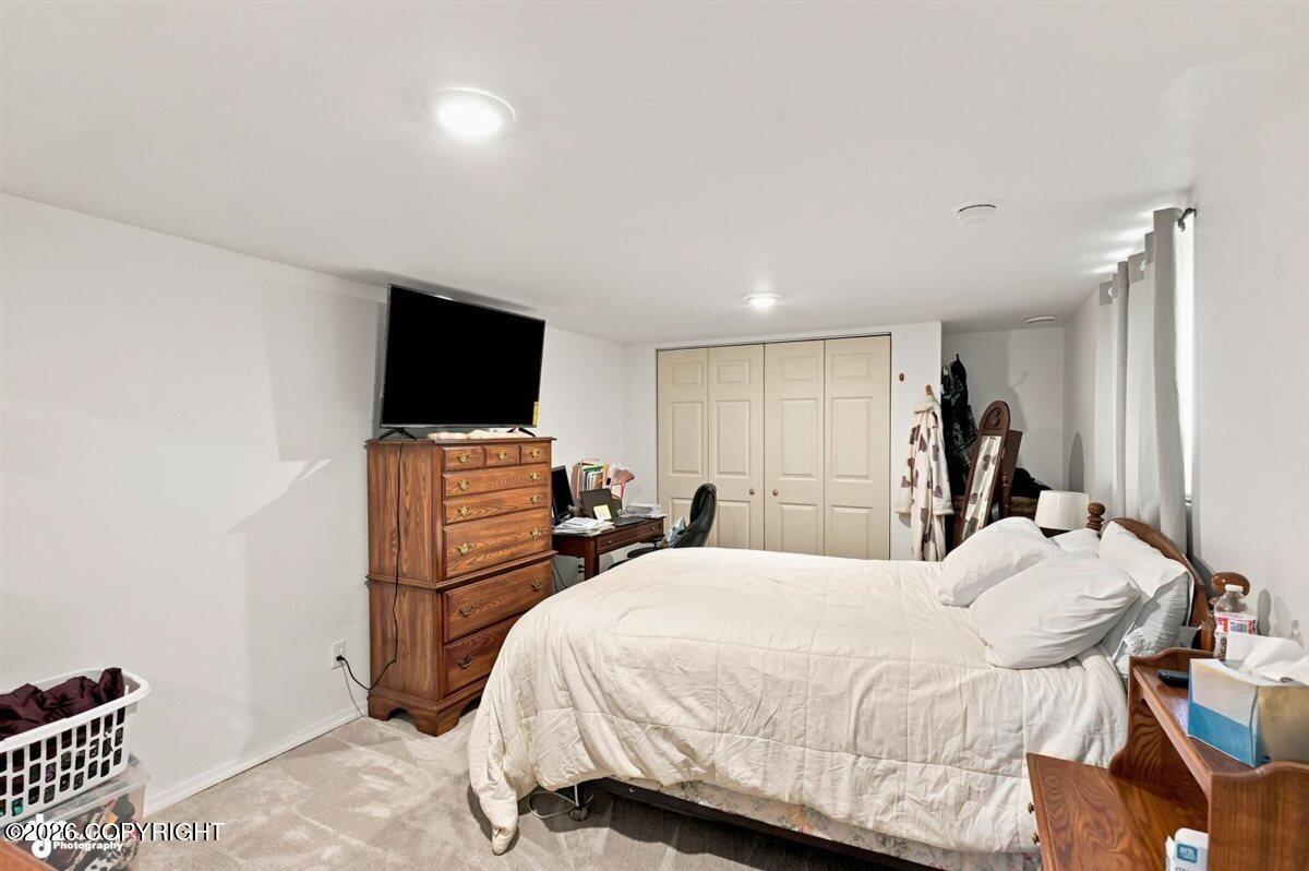 2812 S Wickham Circle Property Photo 5