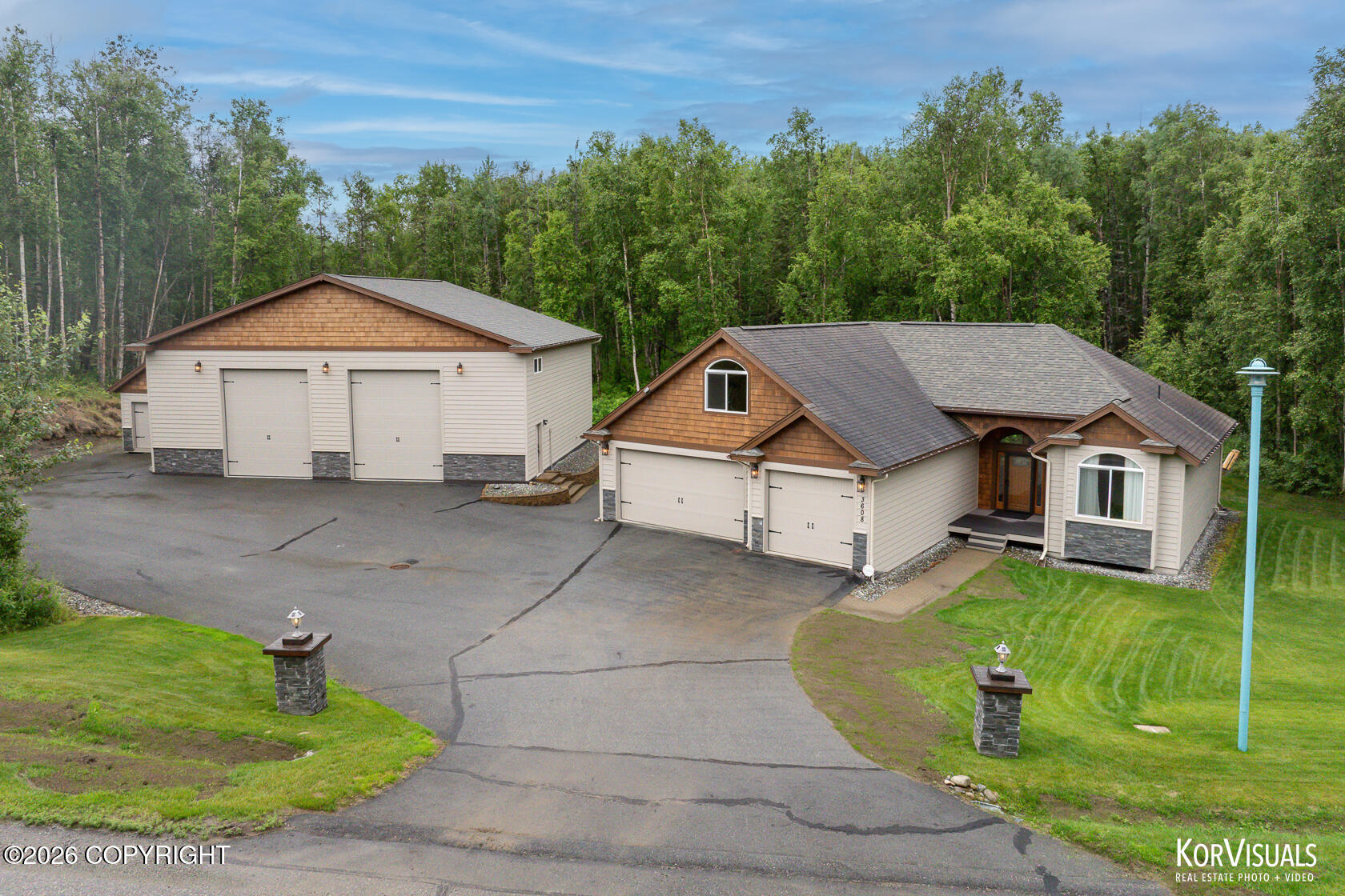 3608 W Demaree Circle Property Photo 1
