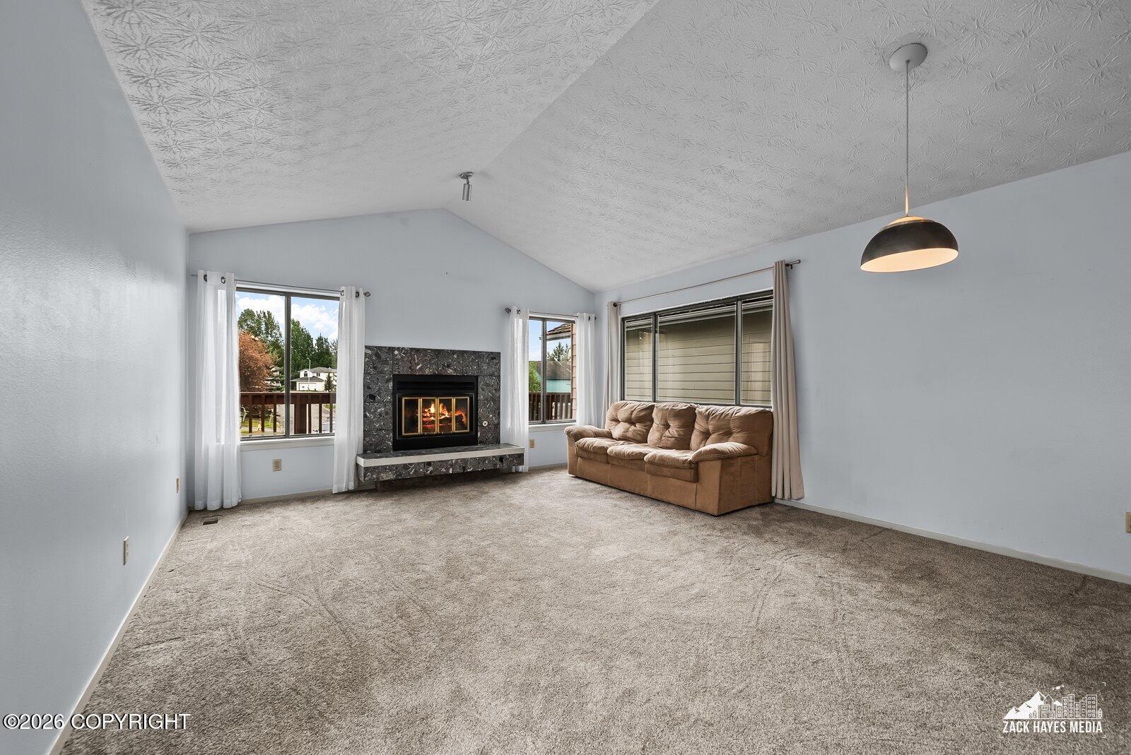 9201 Sea Parrot Circle Property Photo 6