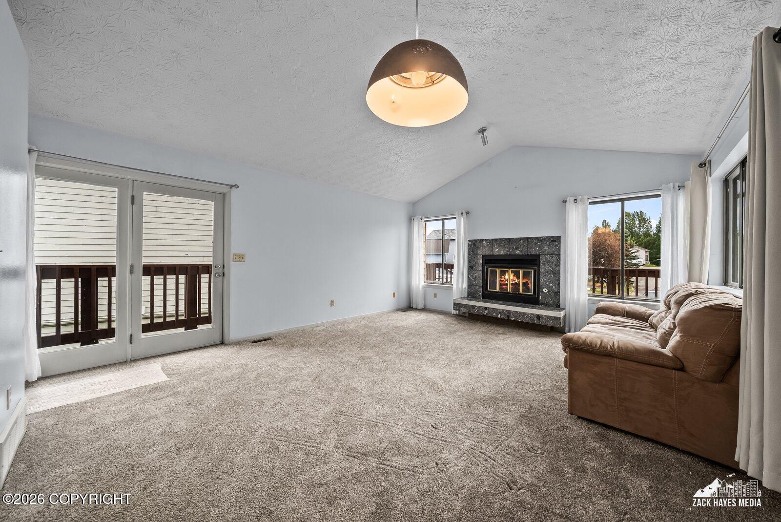 9201 Sea Parrot Circle Property Photo 8