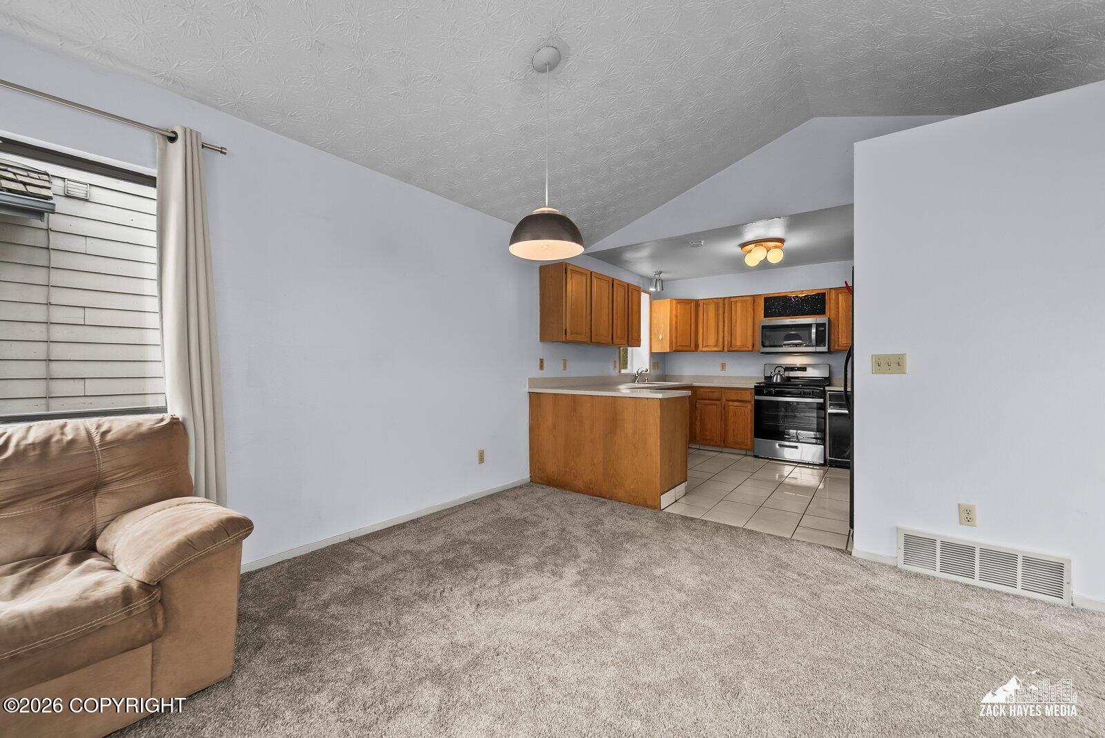 9201 Sea Parrot Circle Property Photo 9