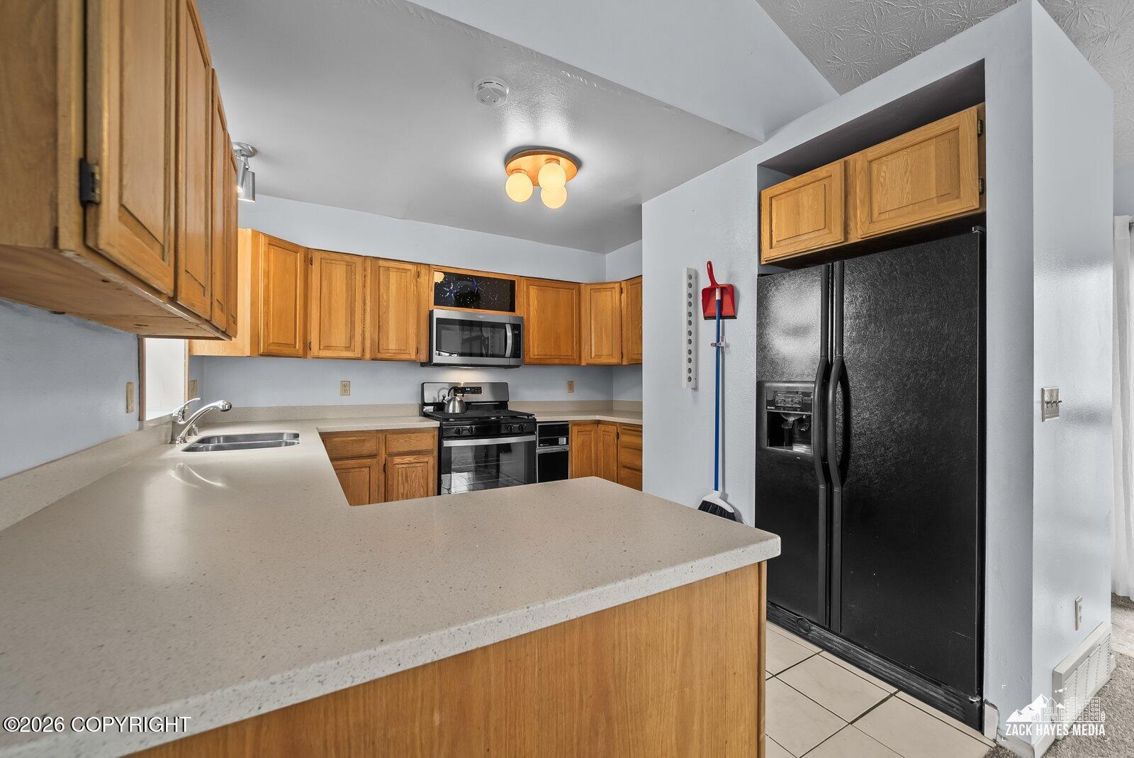 9201 Sea Parrot Circle Property Photo 11
