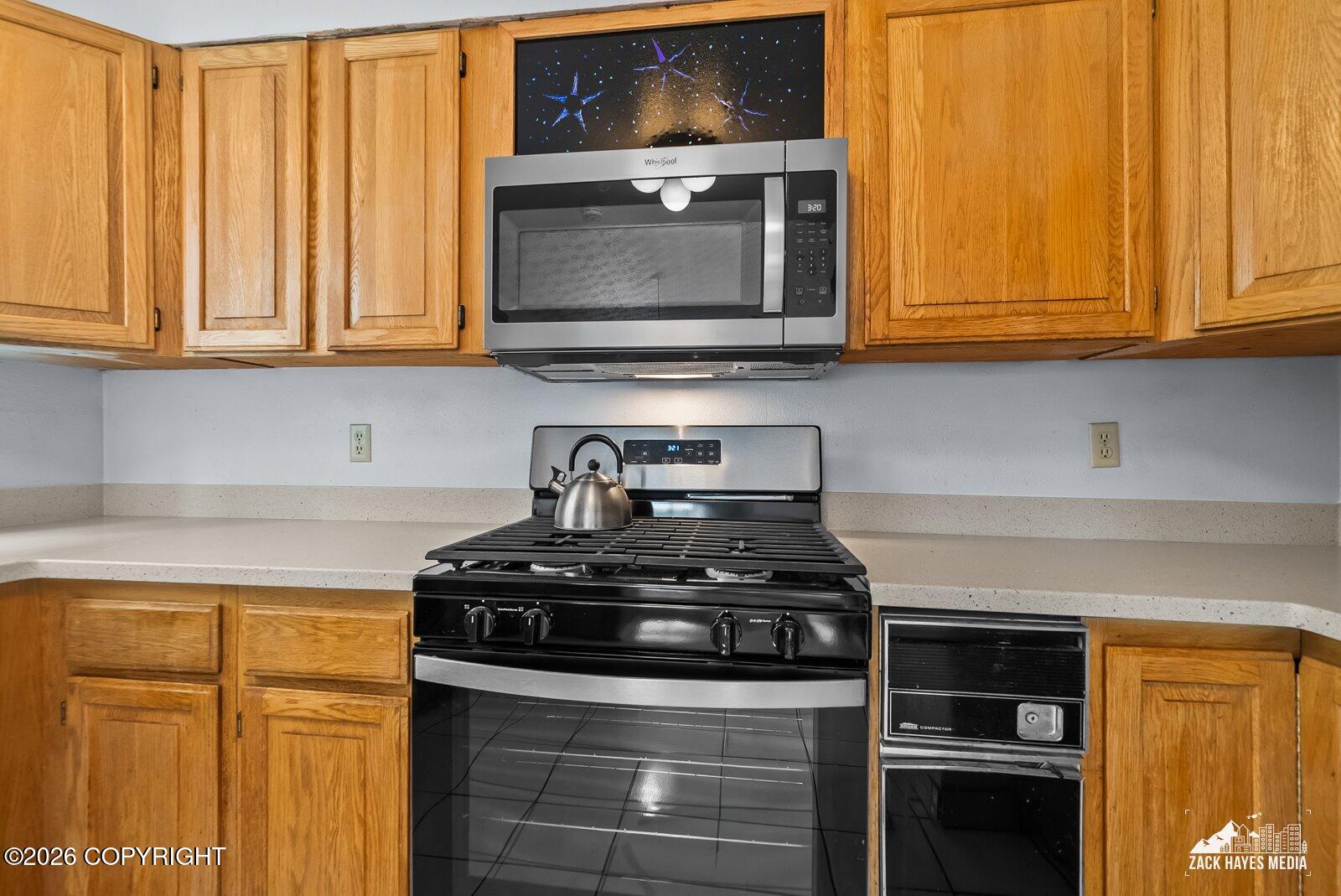 9201 Sea Parrot Circle Property Photo 12