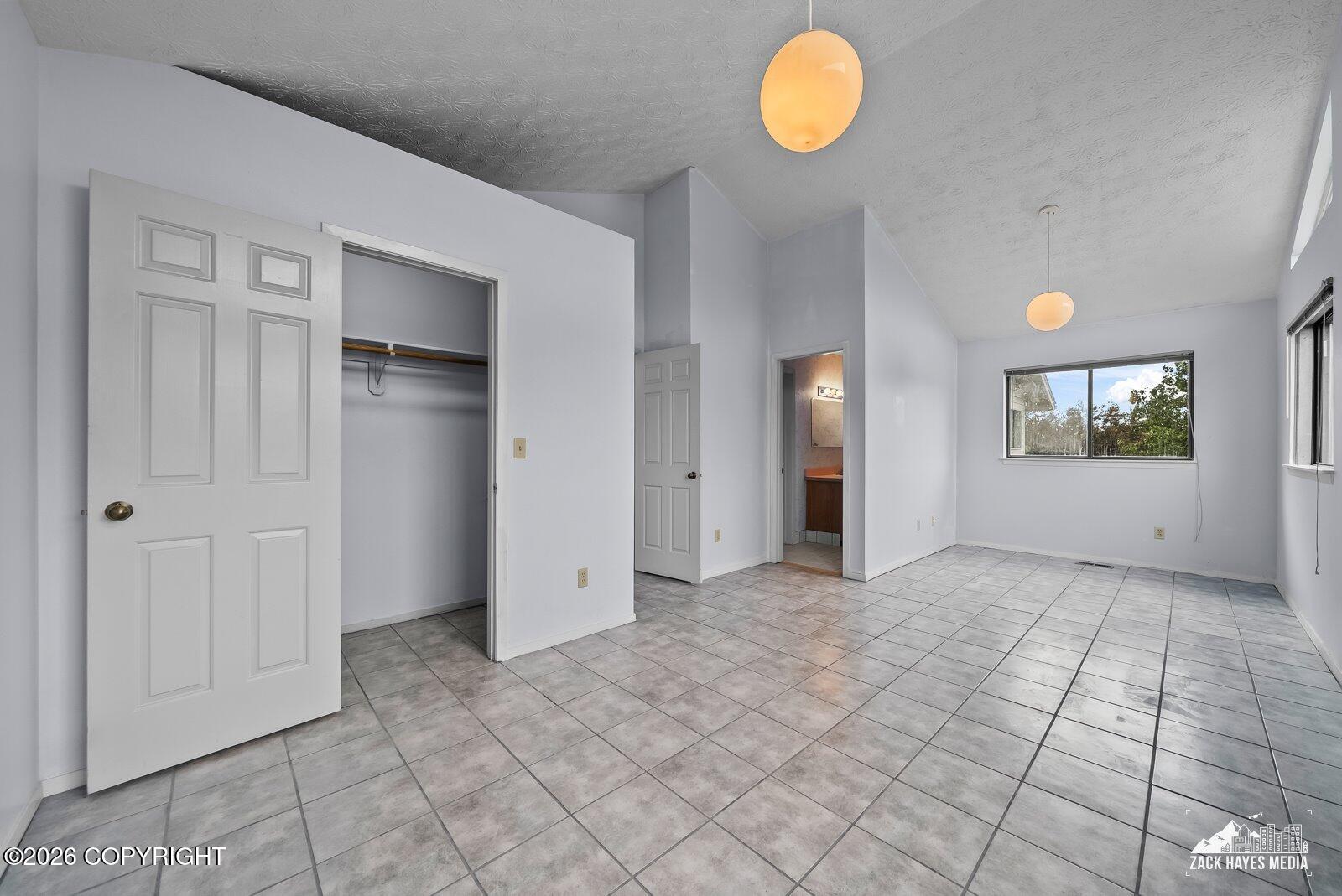 9201 Sea Parrot Circle Property Photo 27