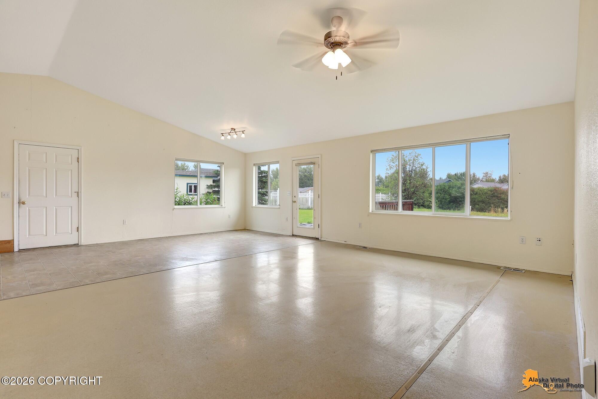 11604 E Annie Lane Property Photo 2