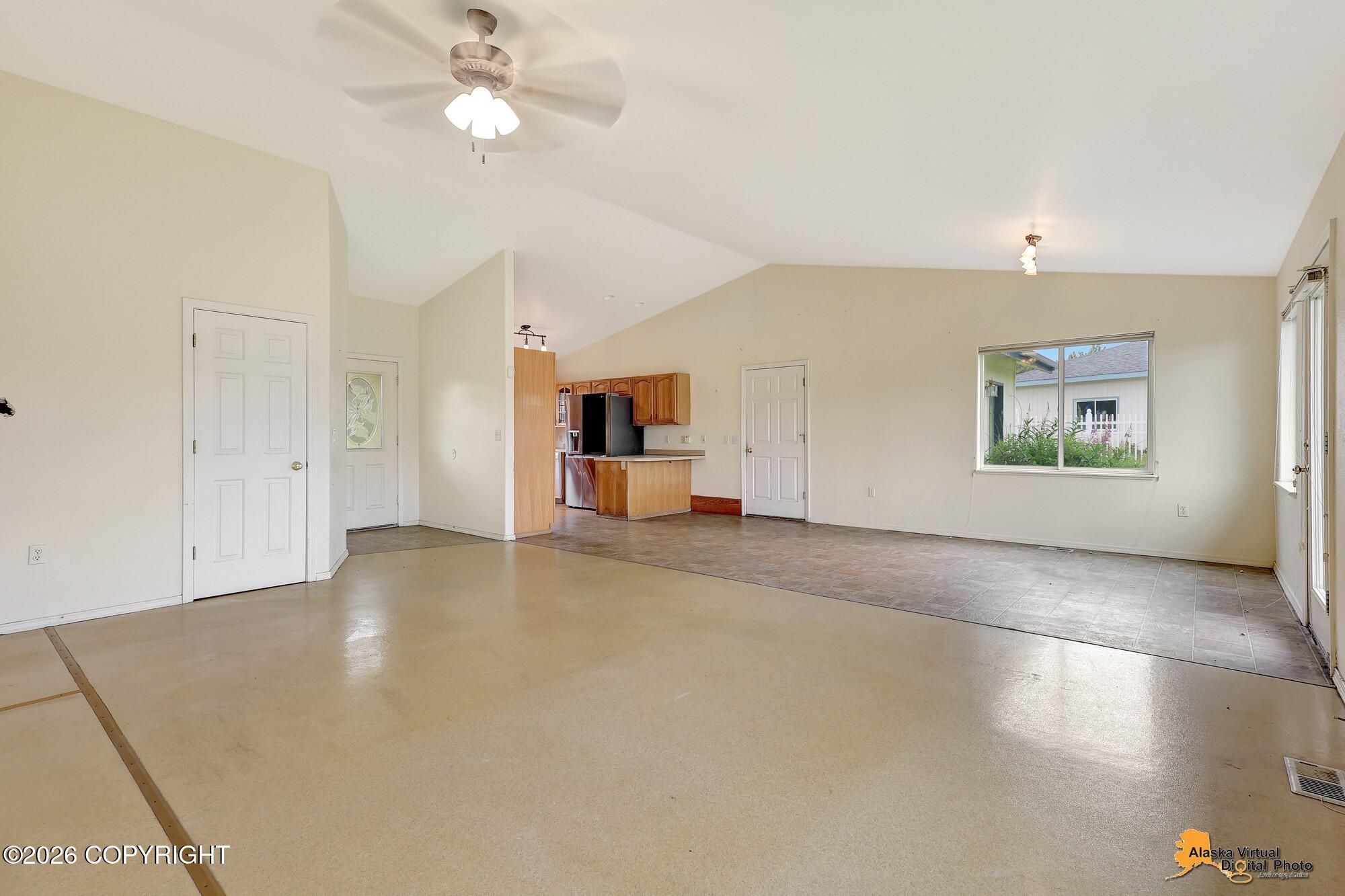 11604 E Annie Lane Property Photo 3