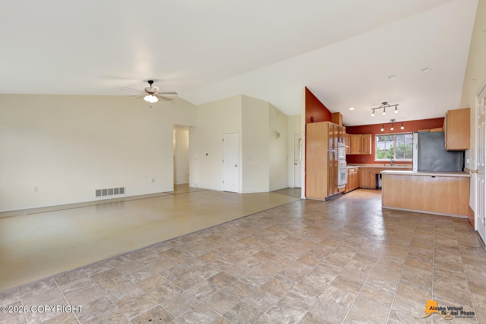 11604 E Annie Lane Property Photo 4