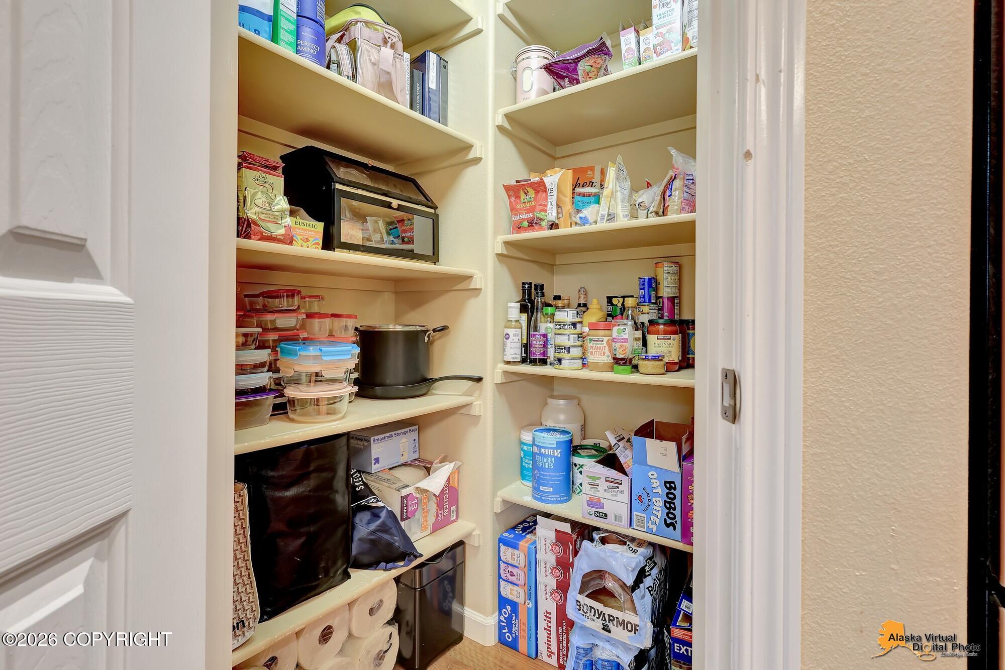 20560 Icefall Drive Property Photo 14