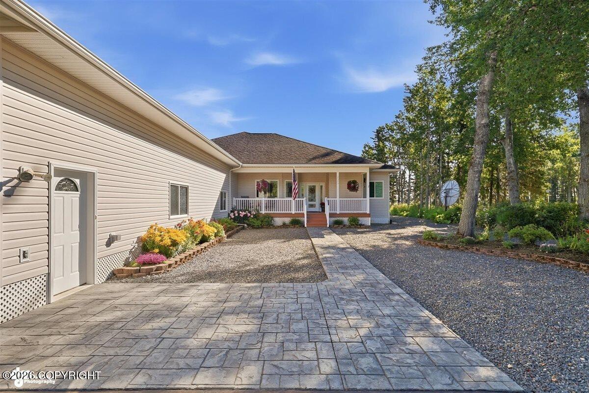 2565 Watergate Way Property Photo 11