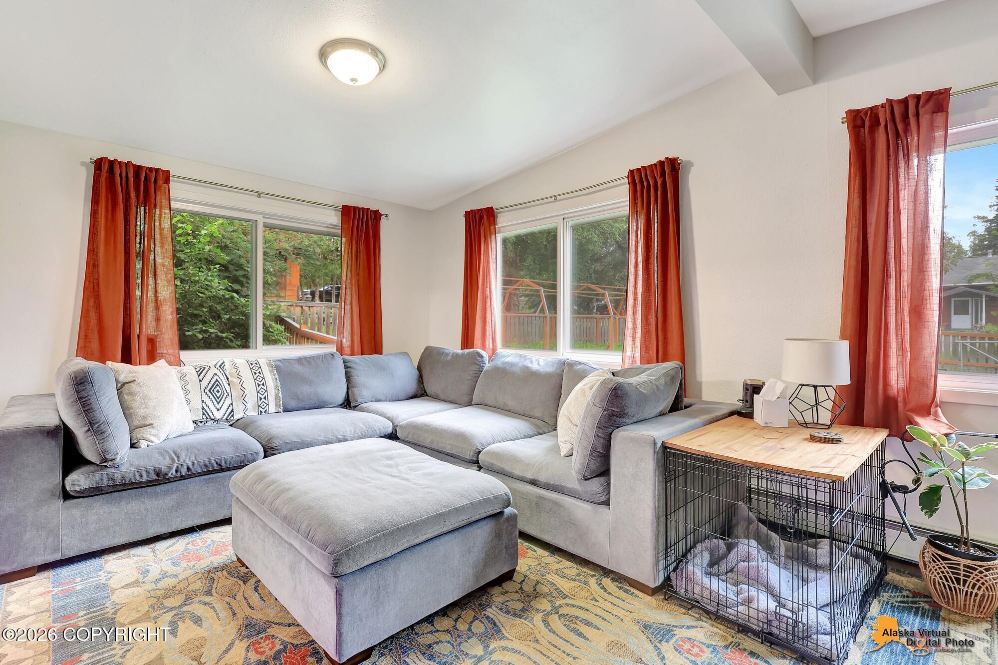5514 Cope Street Property Photo 5