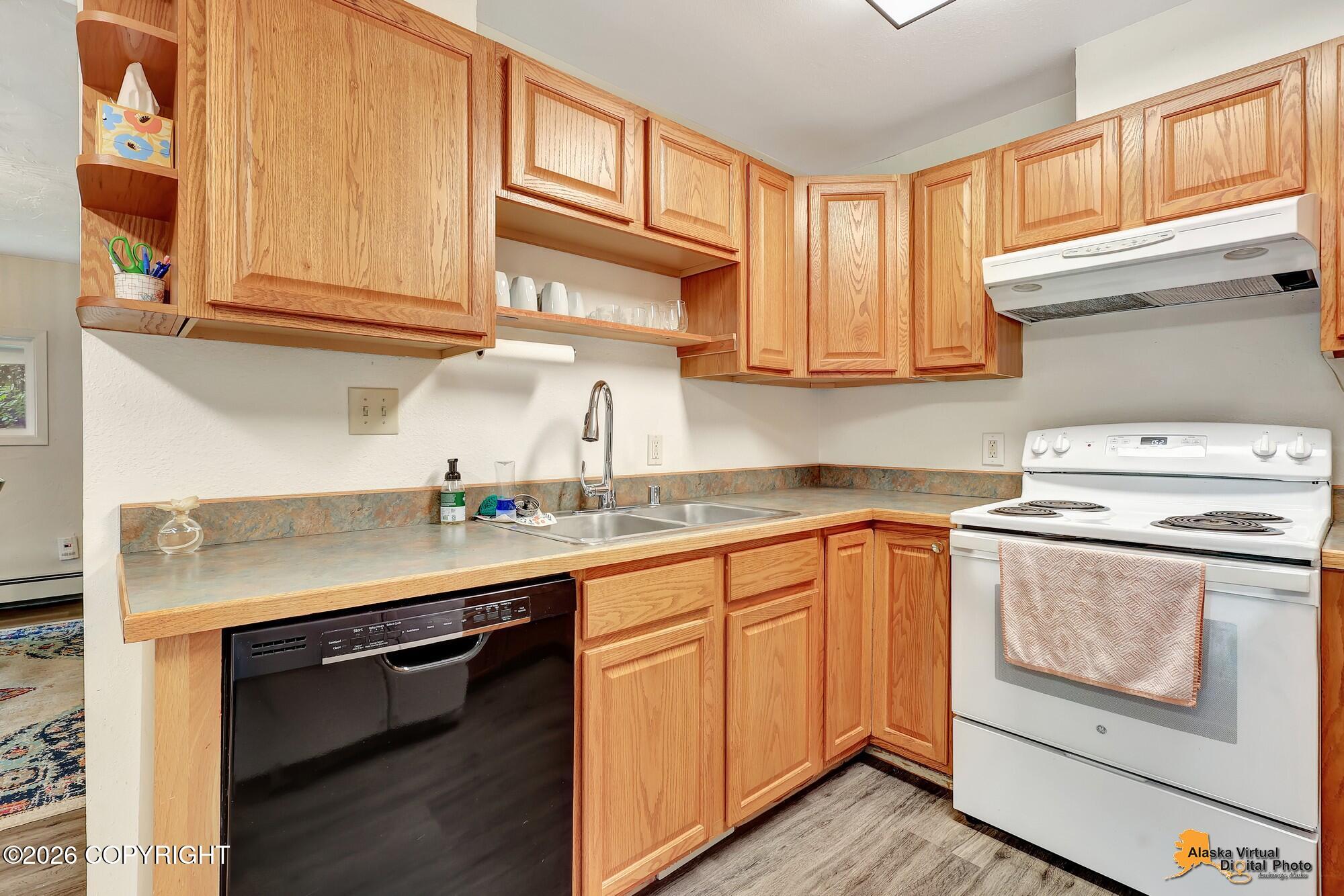 5514 Cope Street Property Photo 13