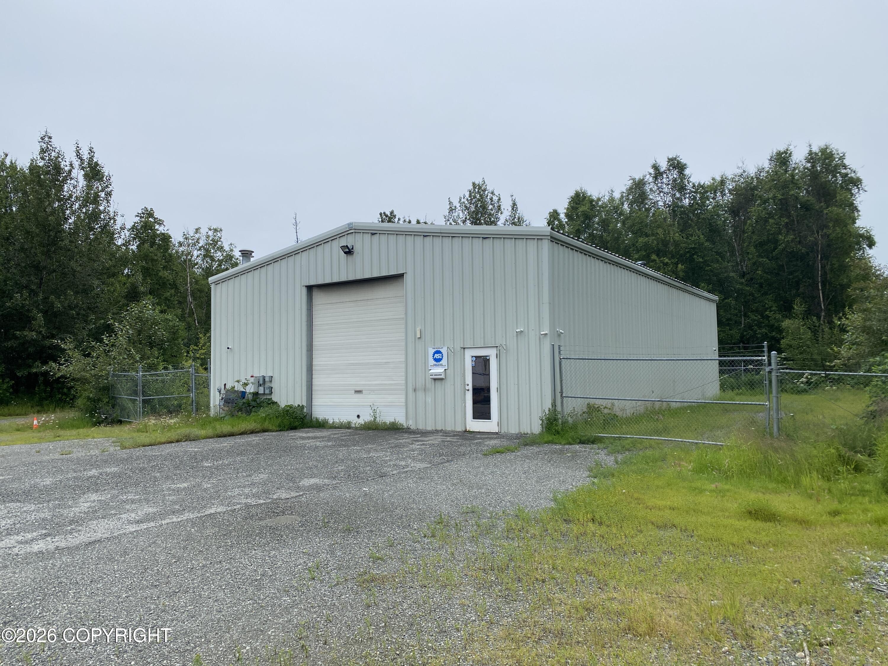 591 S Mckinley Street Property Photo 4