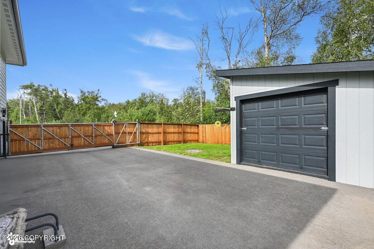 1435 S Andre Circle Property Photo 4
