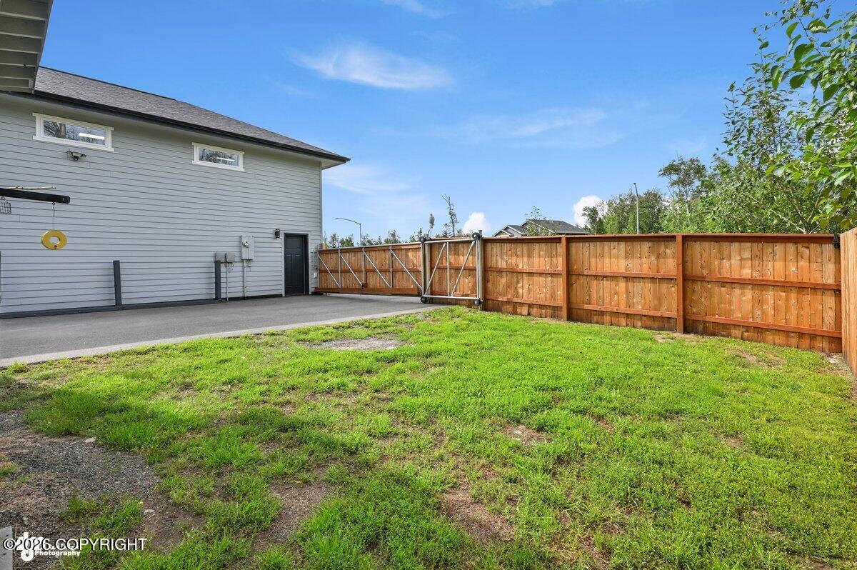 1435 S Andre Circle Property Photo 6