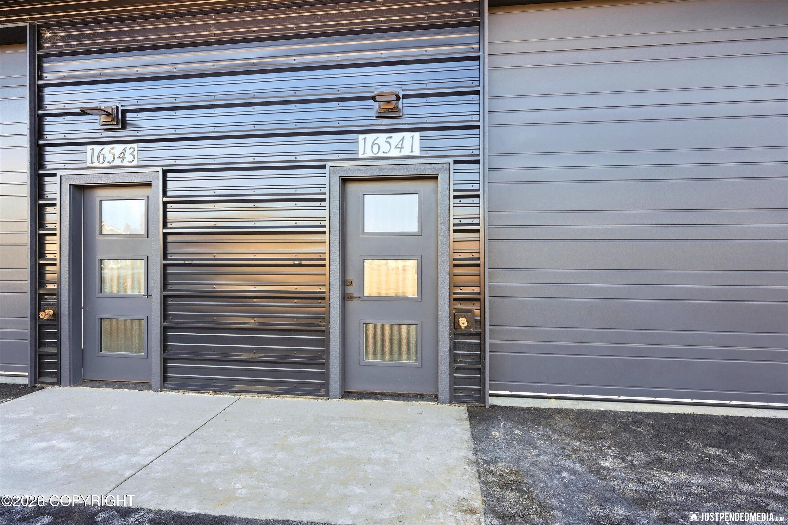 16543 Farm Avenue #4 Property Photo 2