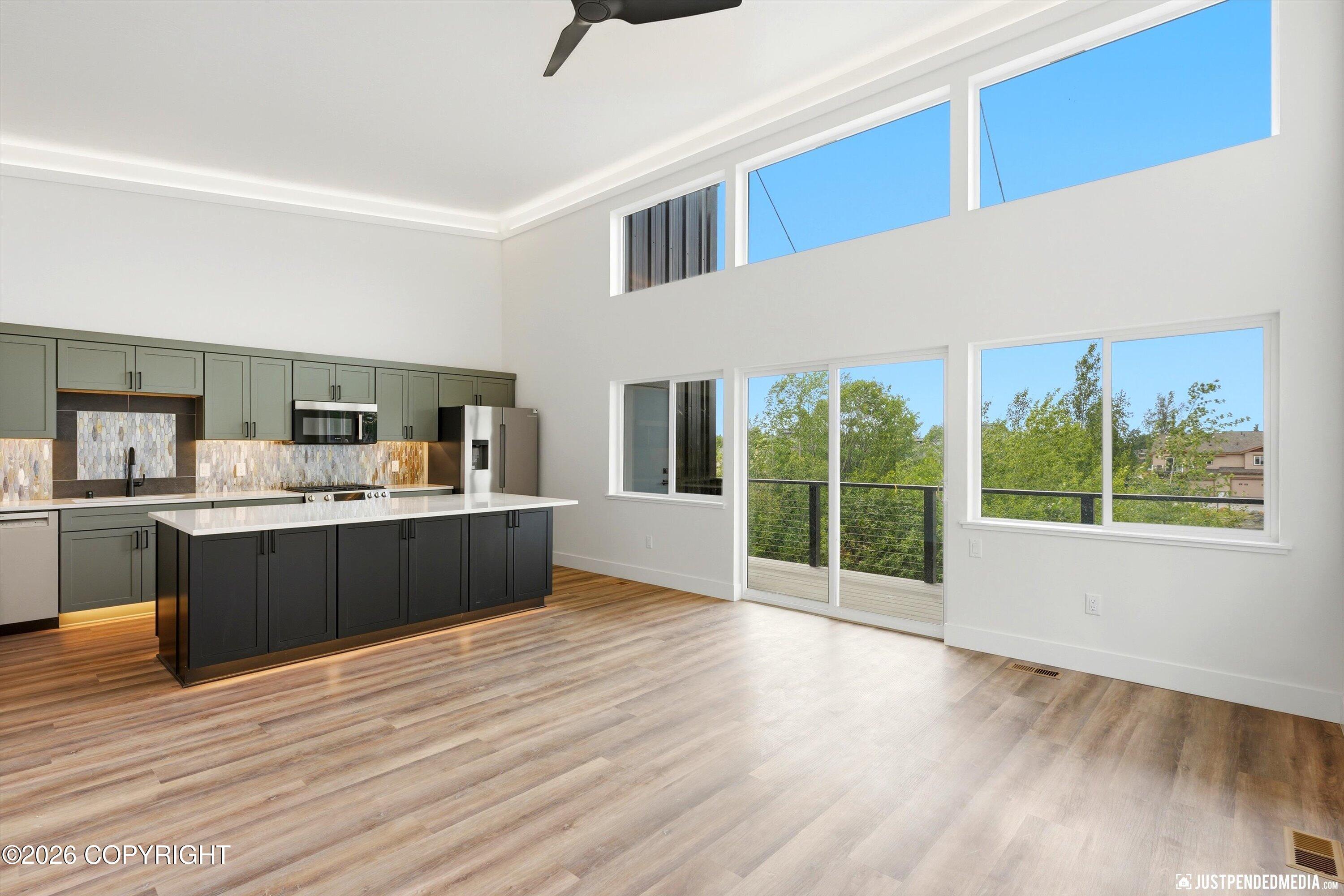 16543 Farm Avenue #4 Property Photo 8