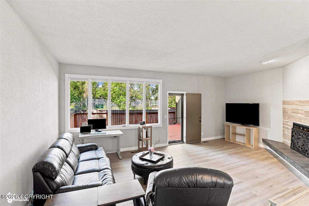 2042 Eastridge Drive #18b-5 Property Photo 2