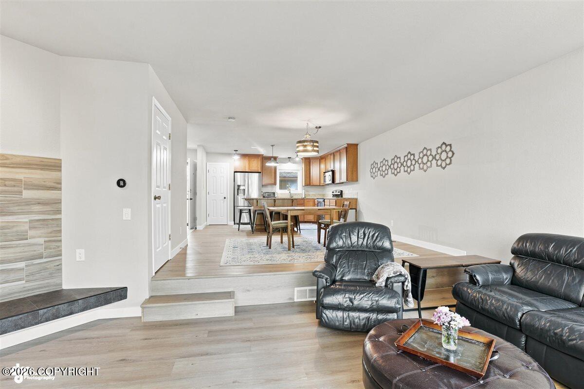 2042 Eastridge Drive #18b-5 Property Photo 5