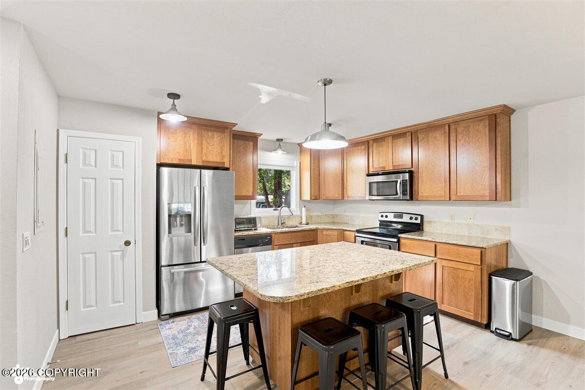 2042 Eastridge Drive #18b-5 Property Photo 8