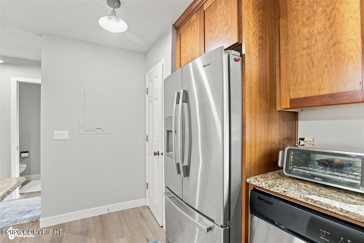 2042 Eastridge Drive #18b-5 Property Photo 10