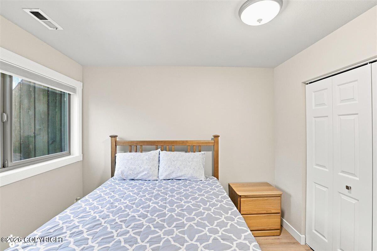 2042 Eastridge Drive #18b-5 Property Photo 16