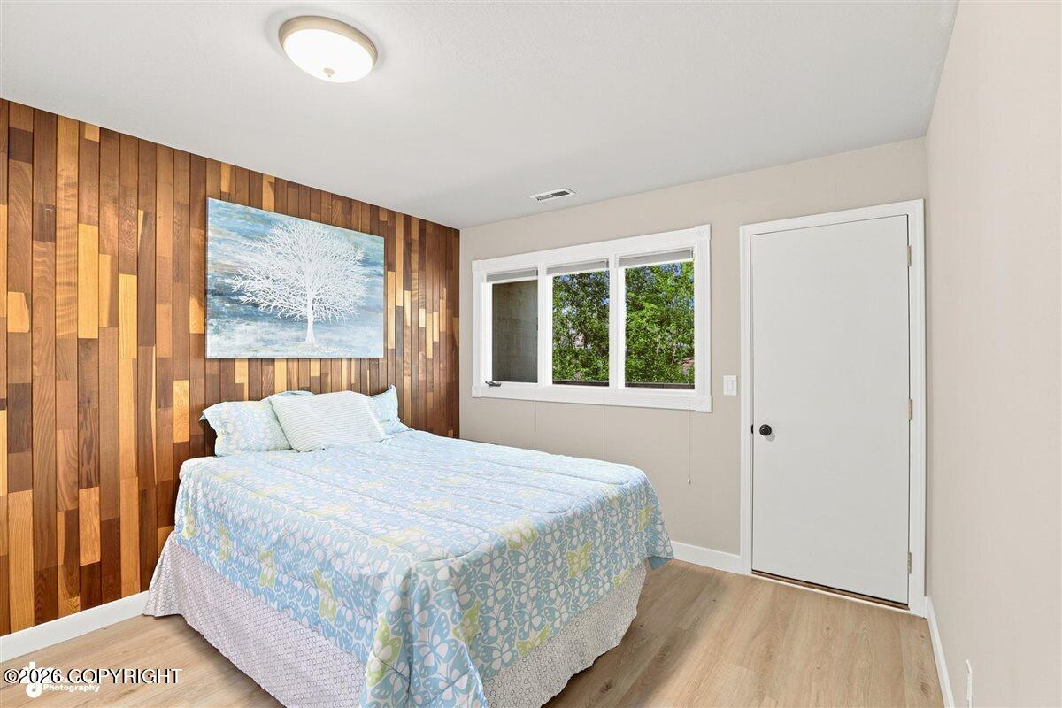 2042 Eastridge Drive #18b-5 Property Photo 19