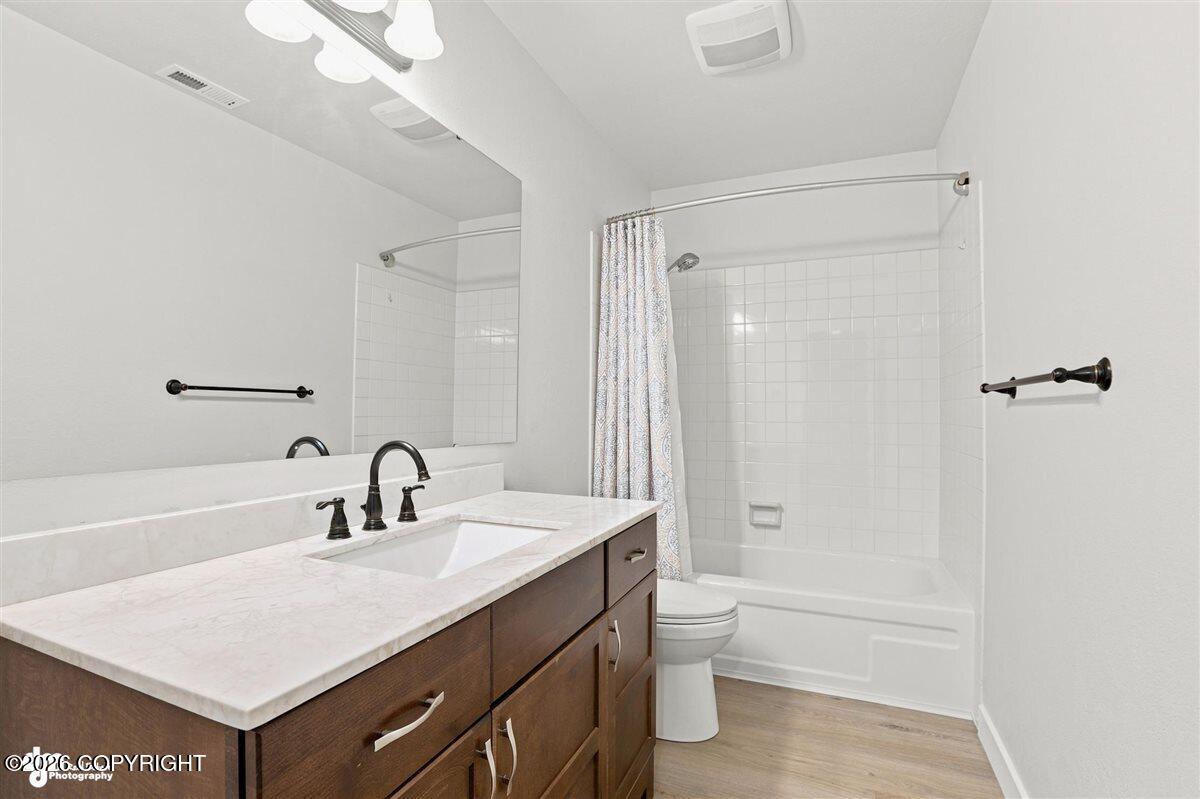 2042 Eastridge Drive #18b-5 Property Photo 22
