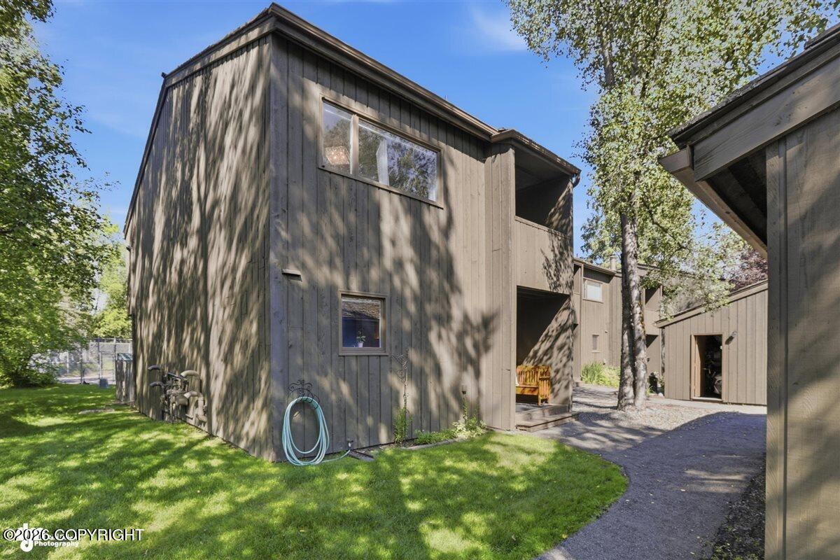 2042 Eastridge Drive #18b-5 Property Photo 34