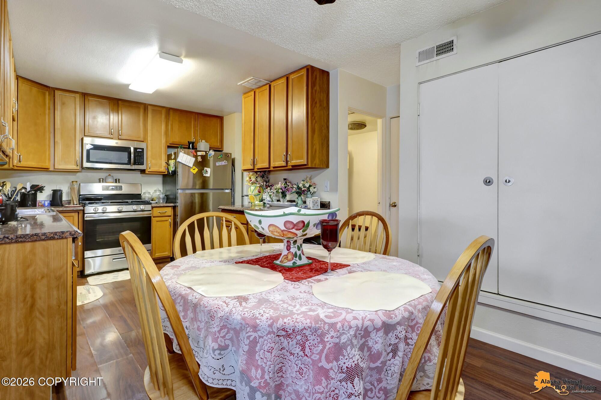 1271 Elegante Lane Property Photo 8